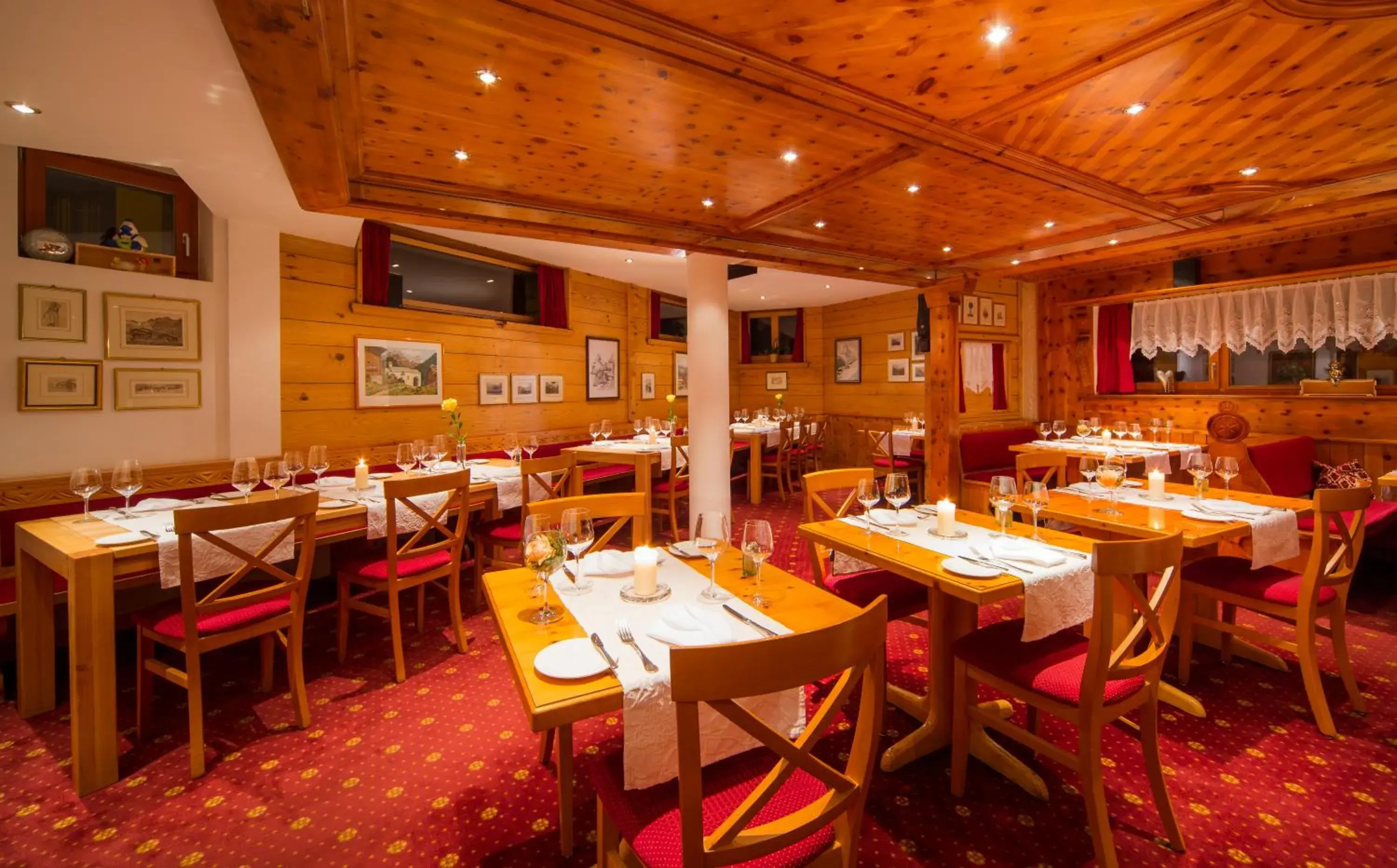 Restaurant/places to eat in Hotel Excelsior Restaurant/places to eat in Hotel Excelsior