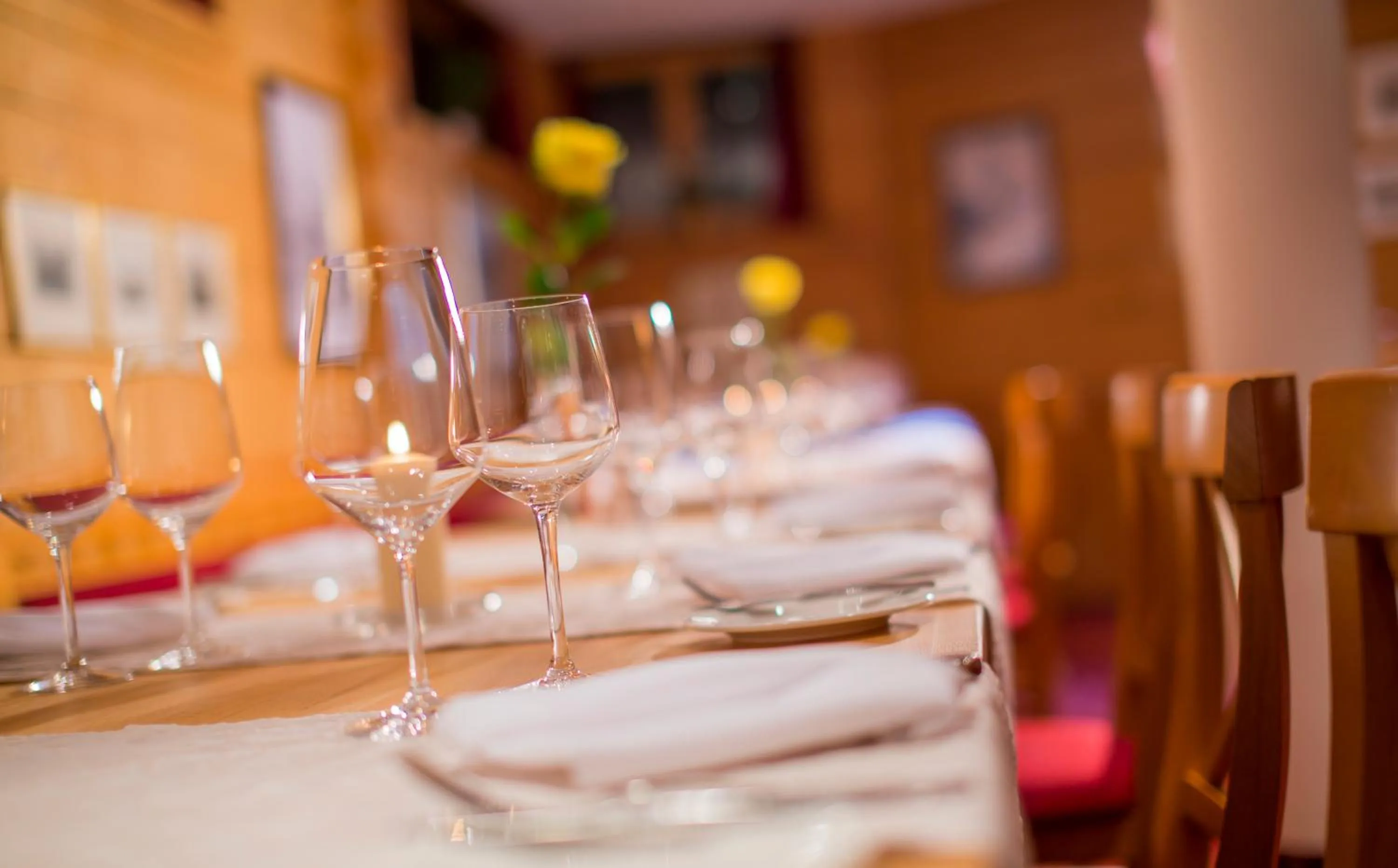 Restaurant/places to eat in Hotel Excelsior