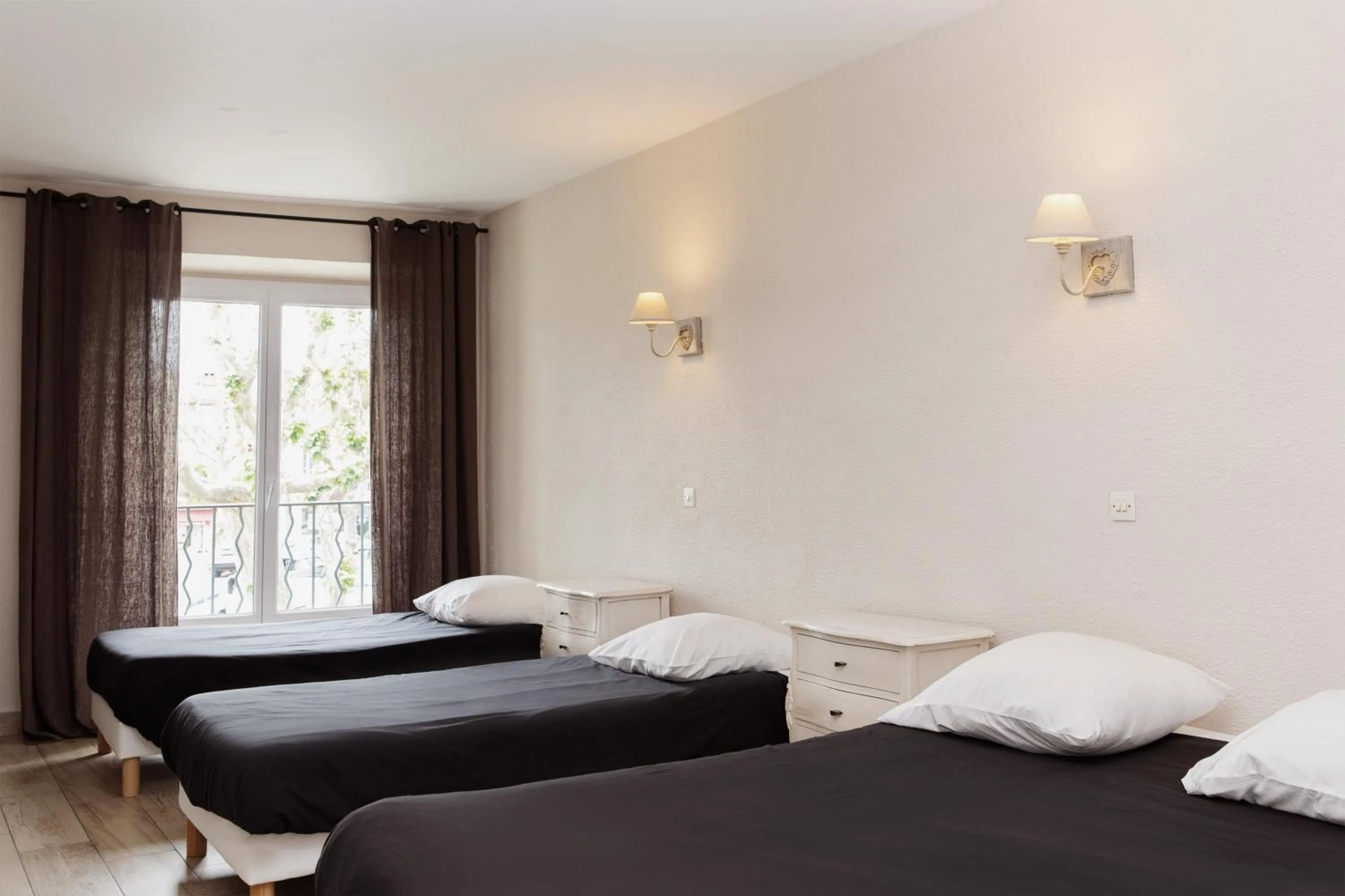 Bedroom, Bed in Coq Hotel