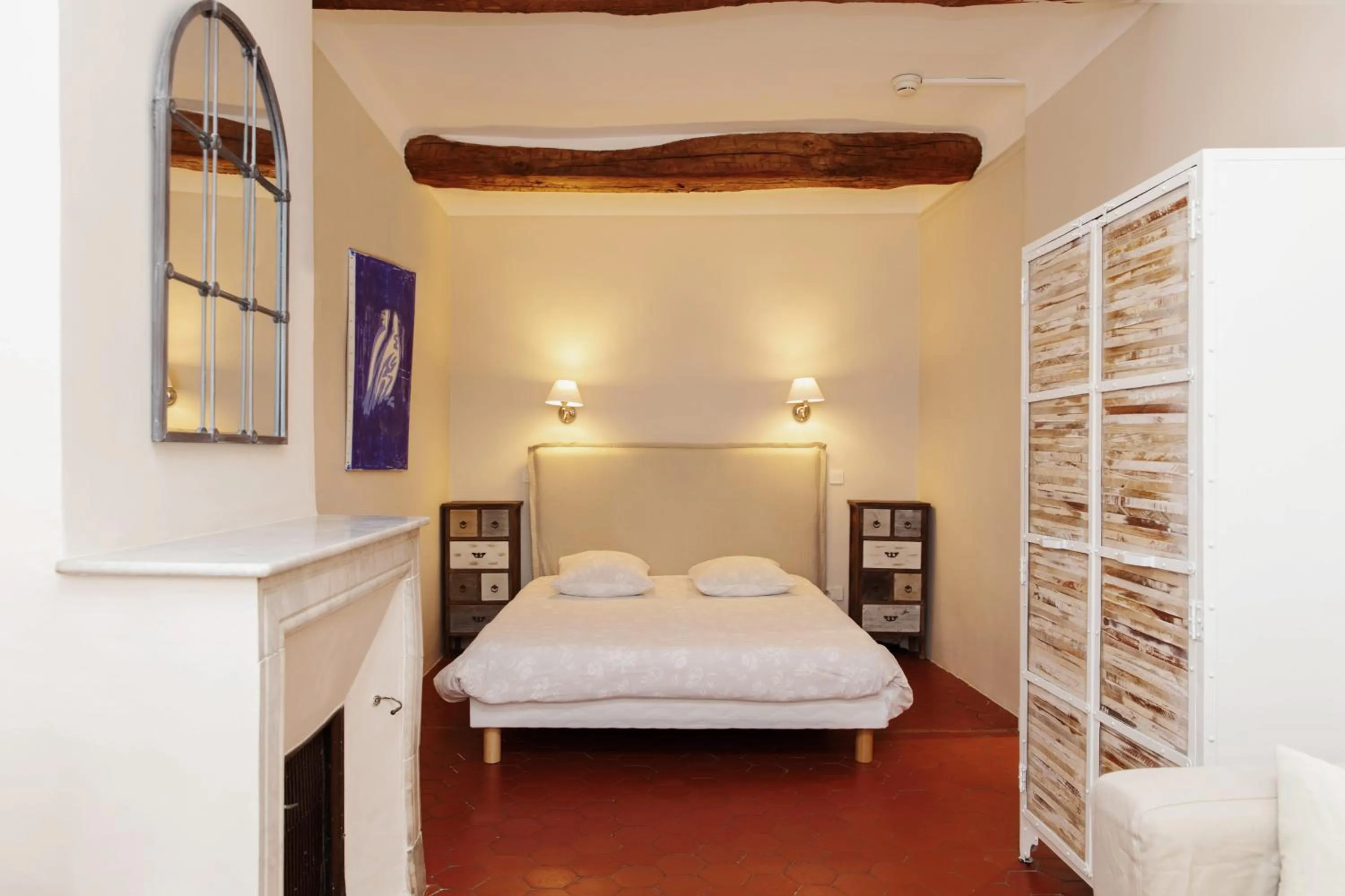 Photo of the whole room, Bed in Coq Hotel