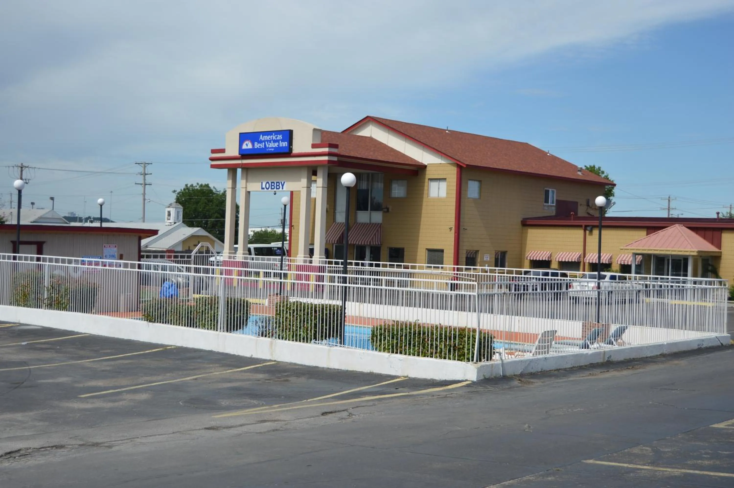 Lobby or reception in Americas Best Value Inn Tulsa I-44