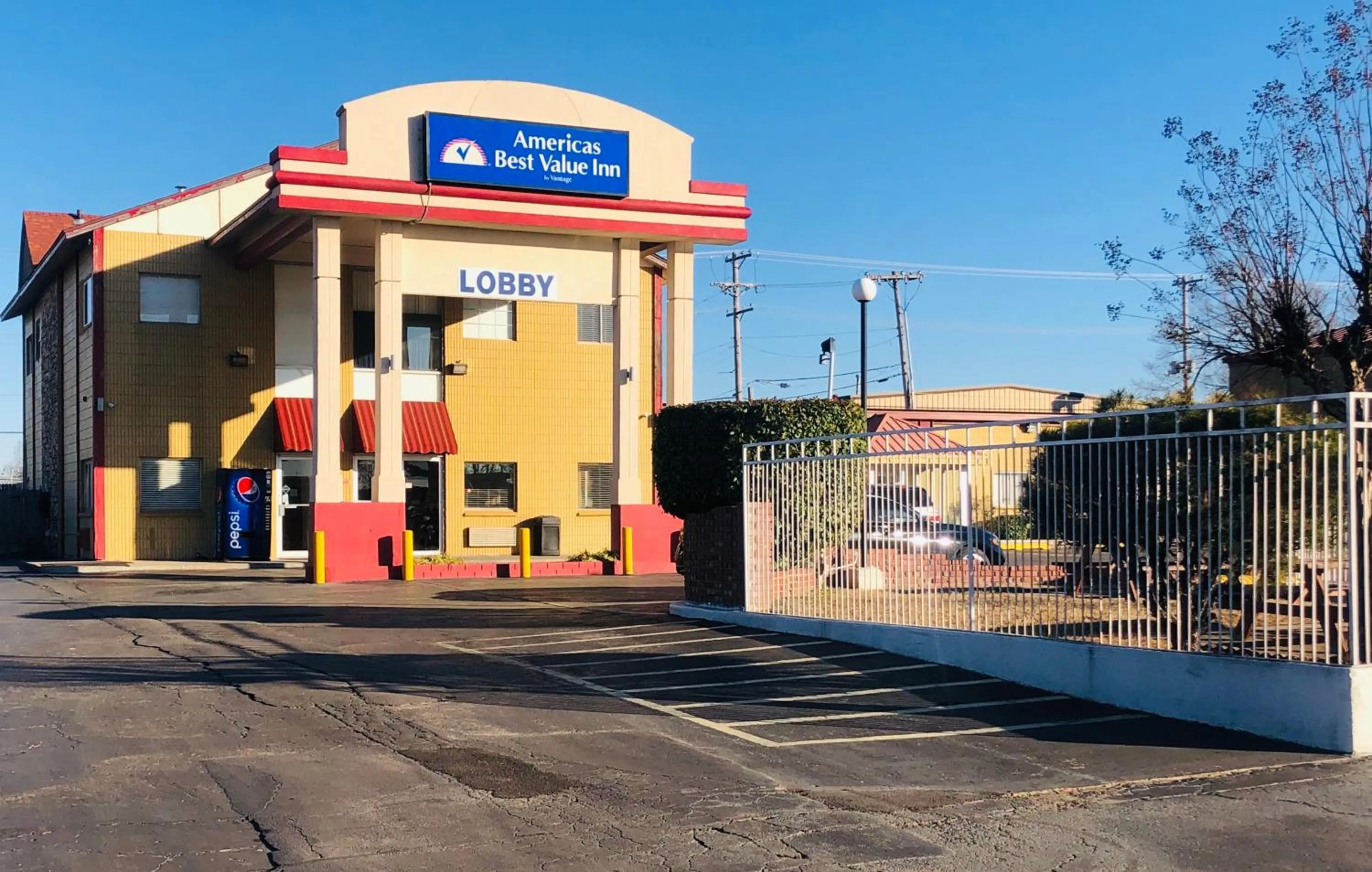 Property building in Americas Best Value Inn Tulsa I-44