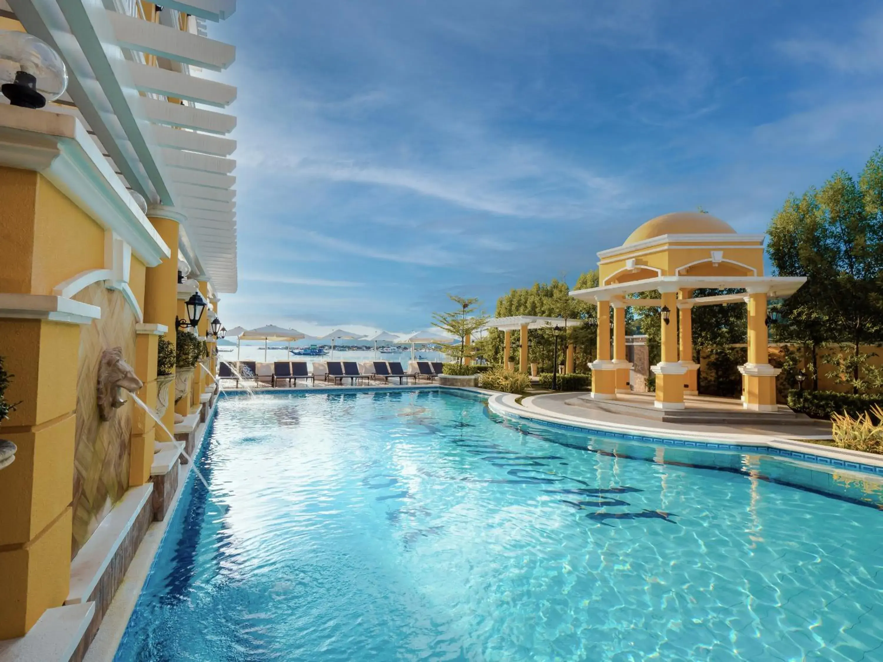 Swimming pool in Sunlight Hotel Coron Swimming pool in Sunlight Hotel Coron