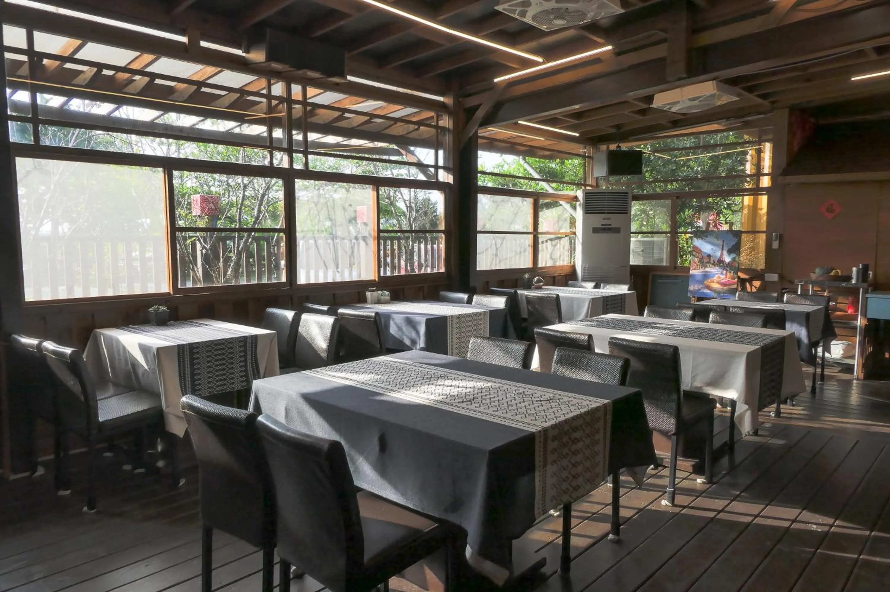 Restaurant/places to eat in Ying Tian Ye Homestay