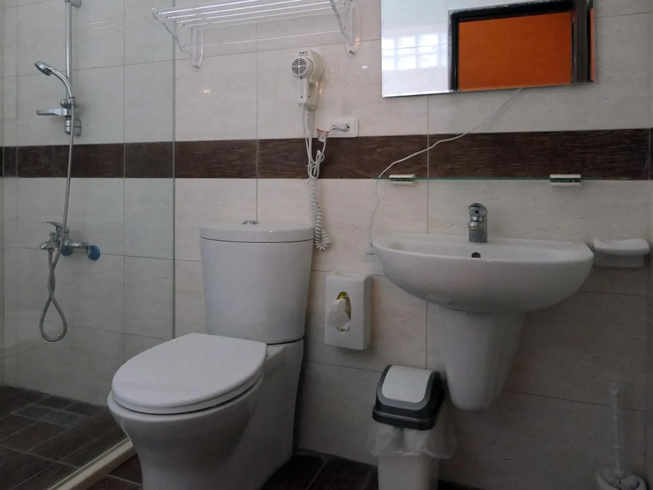 Shower in Ying Tian Ye Homestay