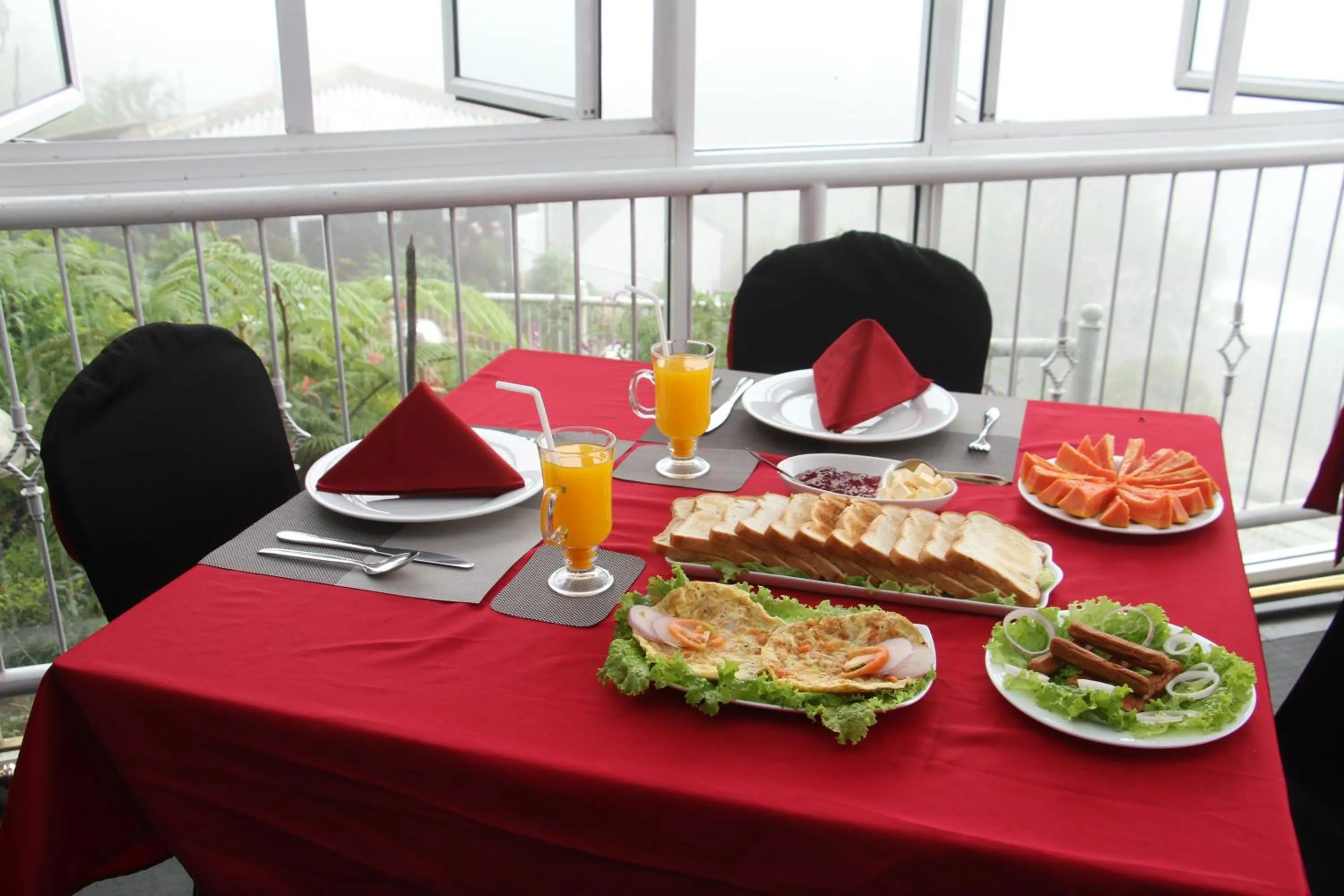 Garden view in Misty Paradise of Lake Gregory