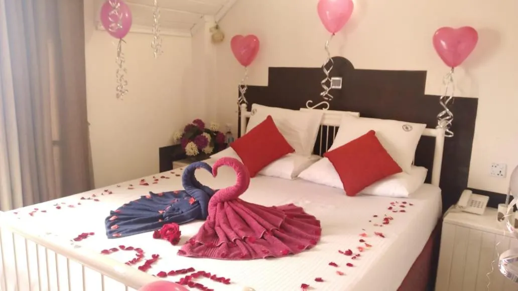 Bed in Misty Paradise of Lake Gregory
