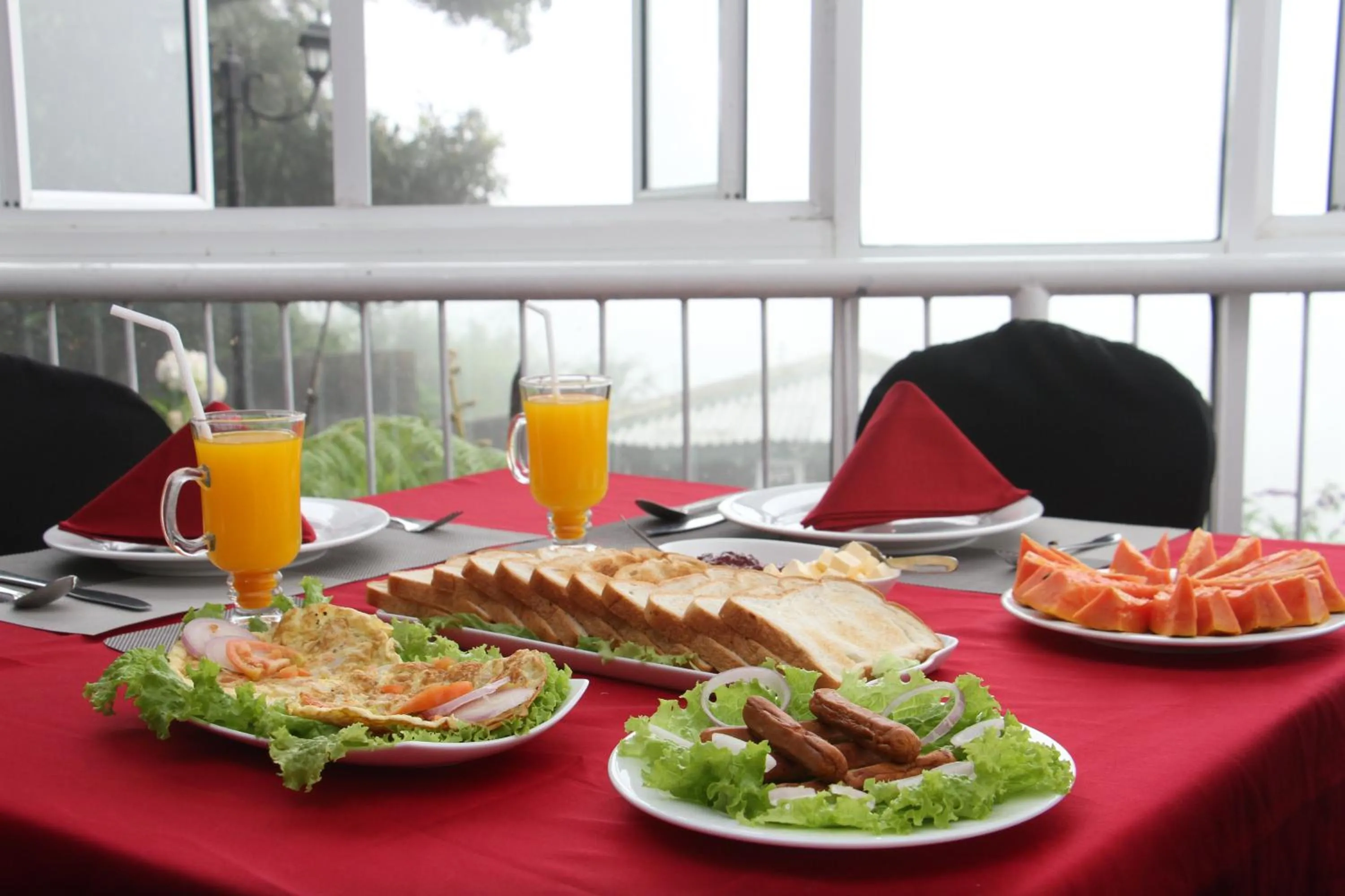 Food in Misty Paradise of Lake Gregory