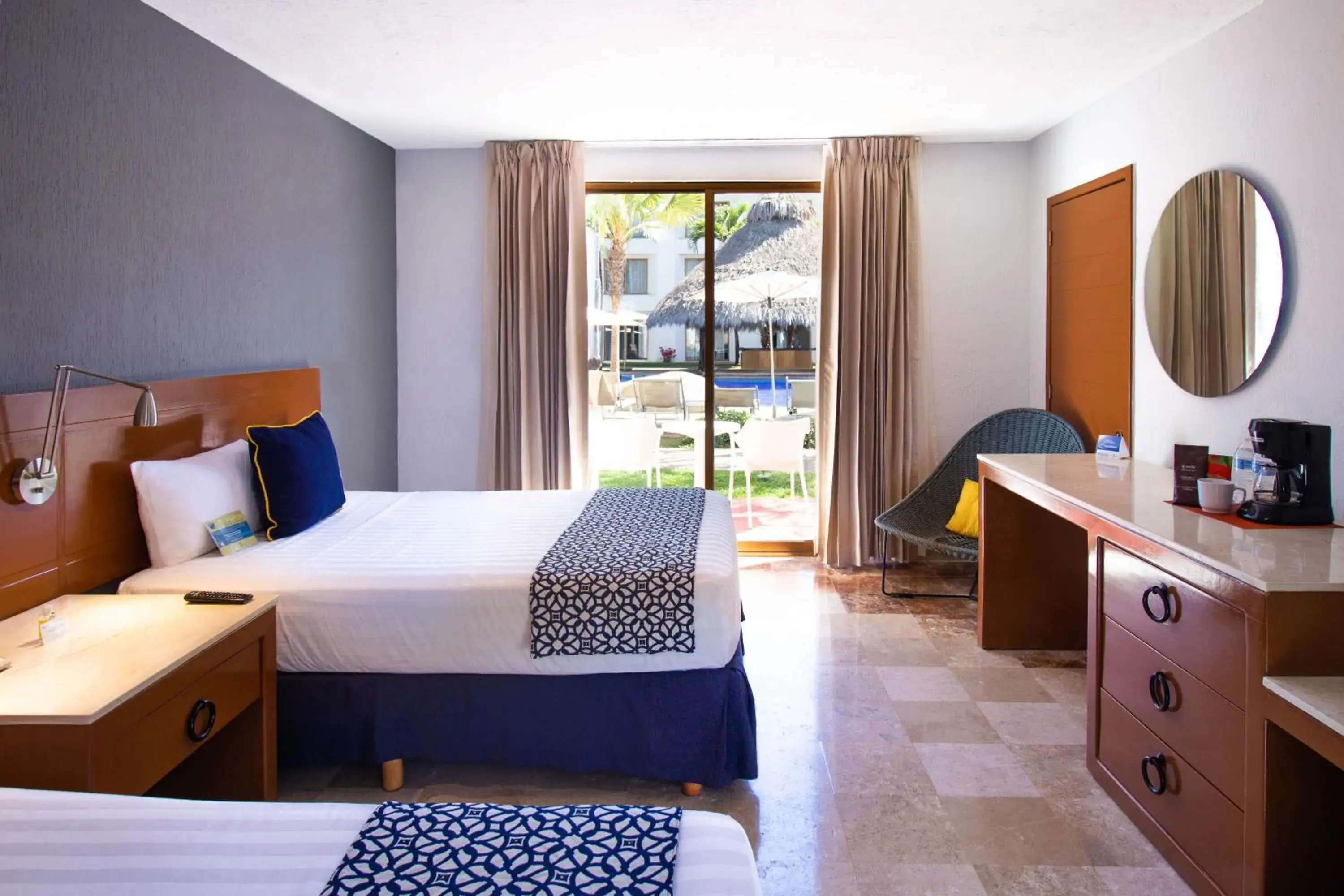 Superior Double Room - single occupancy in Plaza Pelicanos Club Beach Resort All Inclusive Superior Double Room - single occupancy in Plaza Pelicanos Club Beach Resort All Inclusive