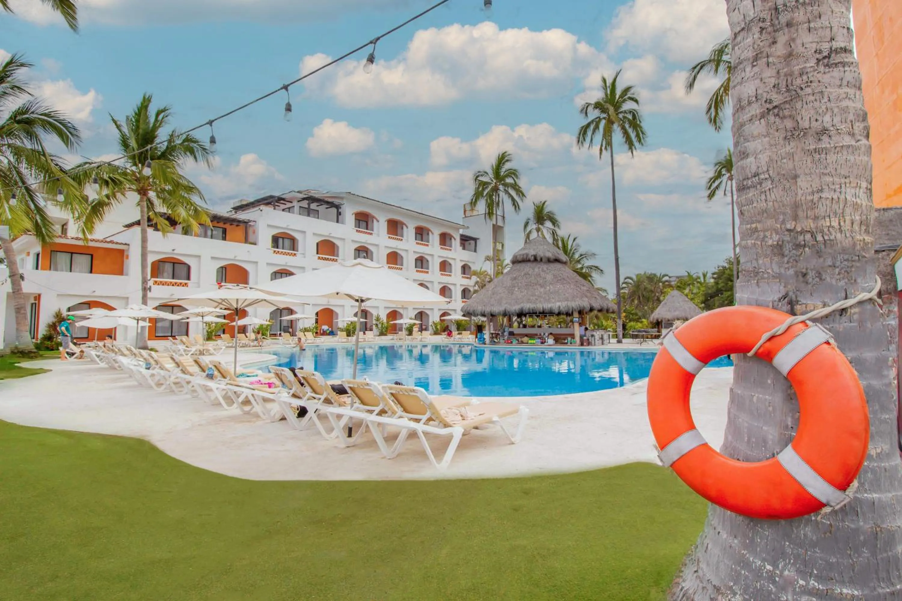 Swimming pool in Plaza Pelicanos Club Beach Resort All Inclusive