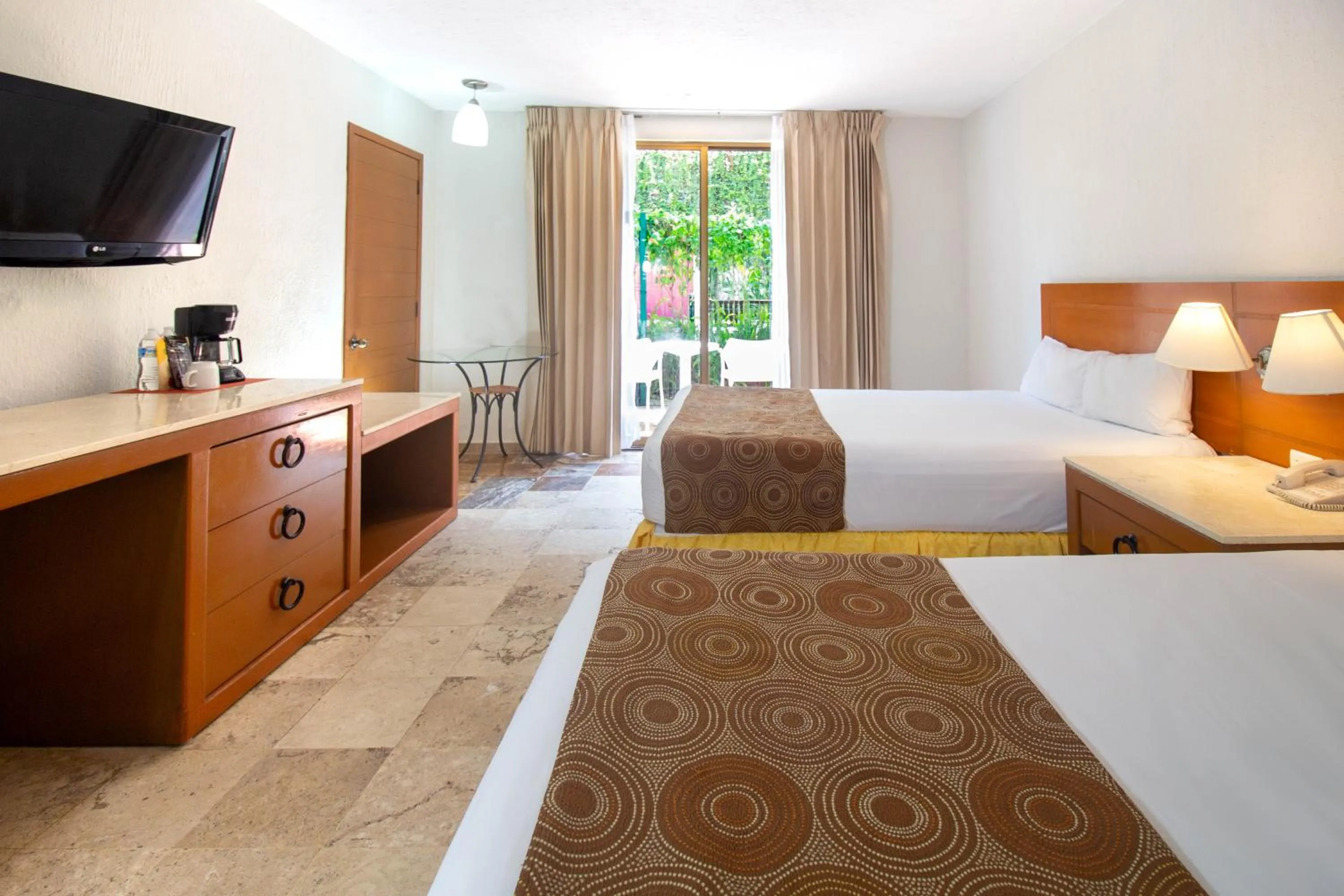 View (from property/room), Bed in Plaza Pelicanos Club Beach Resort All Inclusive