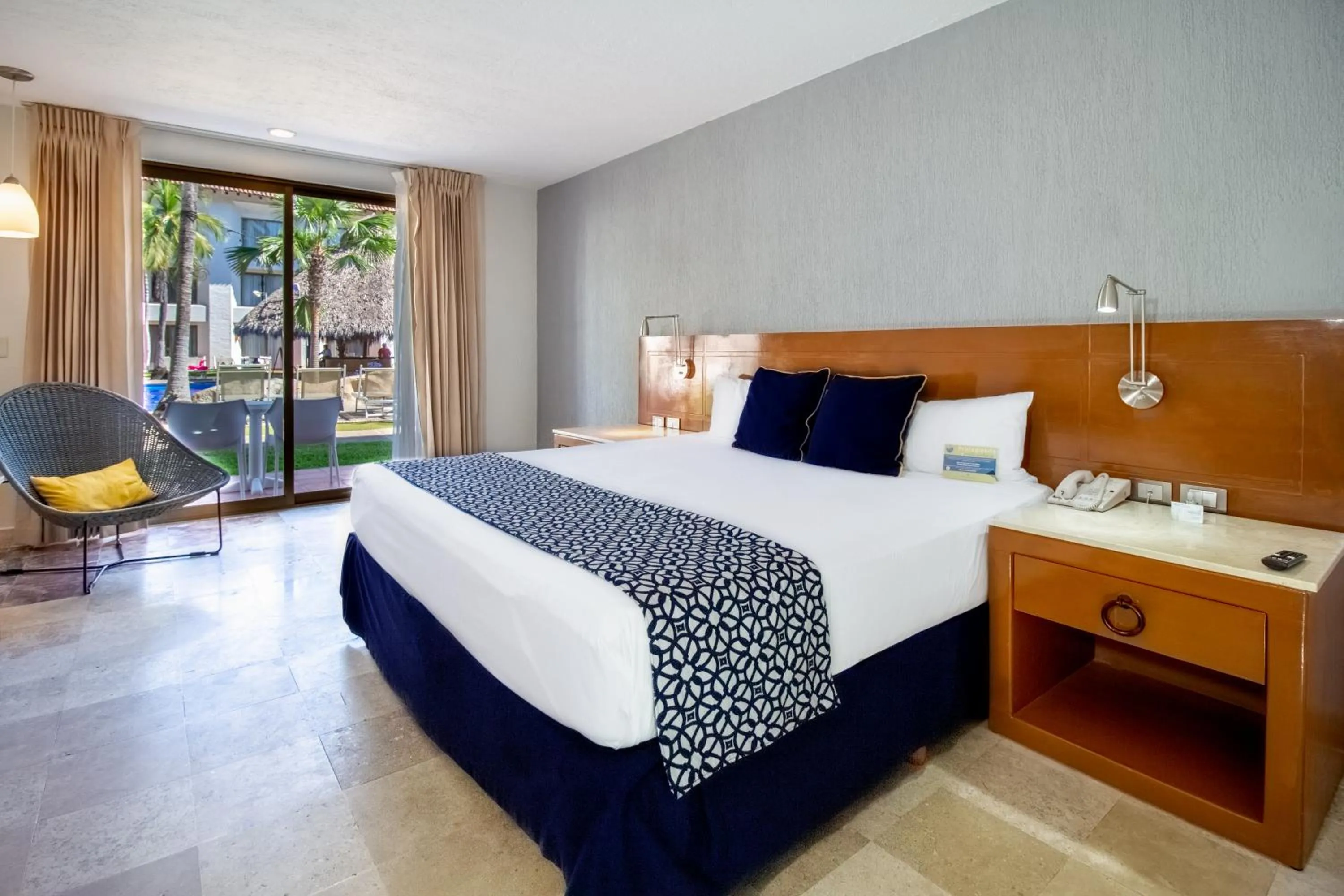 Bedroom, Bed in Plaza Pelicanos Club Beach Resort All Inclusive