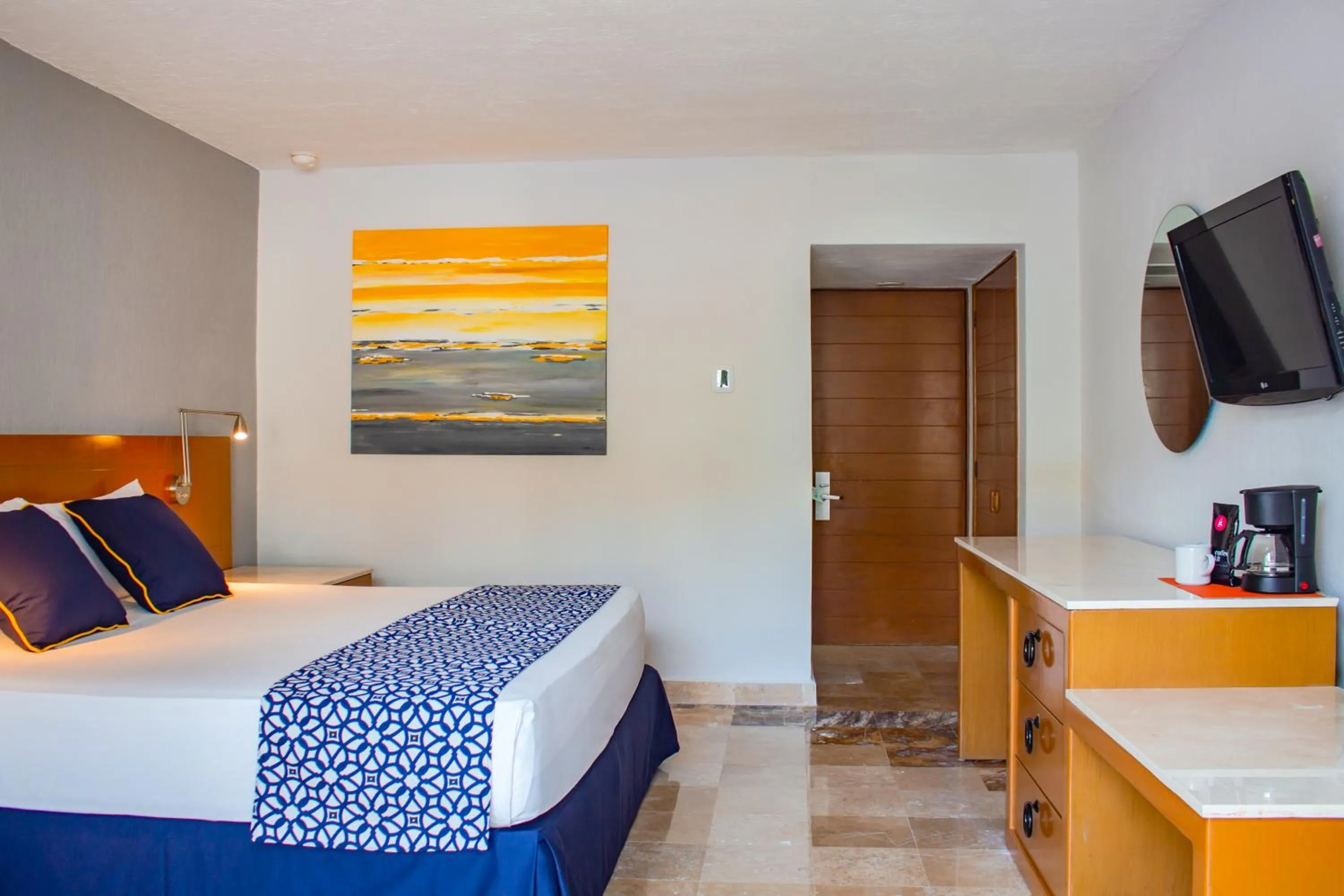 View (from property/room), Bed in Plaza Pelicanos Club Beach Resort All Inclusive