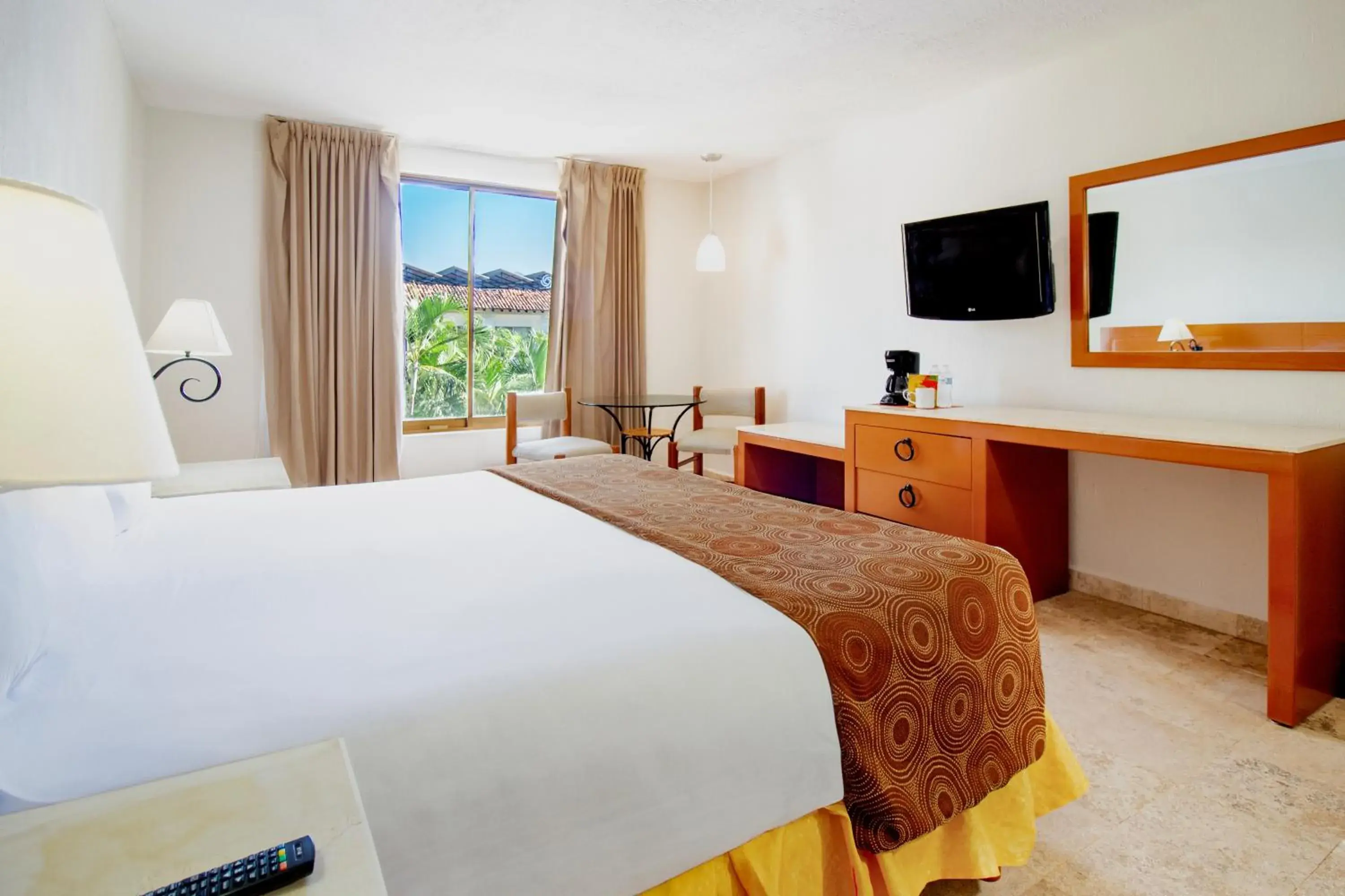 Bedroom, Bed in Plaza Pelicanos Club Beach Resort All Inclusive Bedroom, Bed in Plaza Pelicanos Club Beach Resort All Inclusive