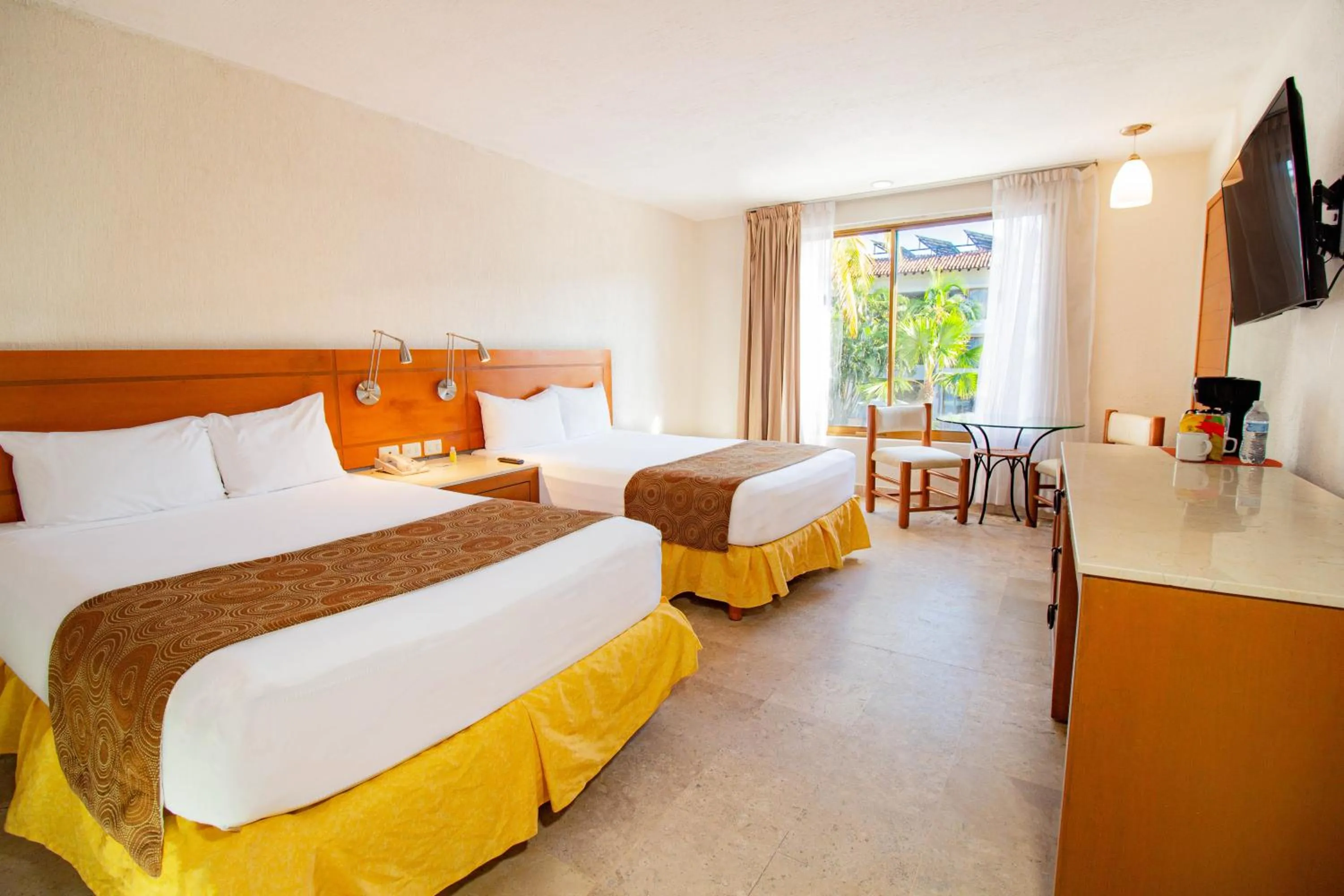 City view, Bed in Plaza Pelicanos Club Beach Resort All Inclusive