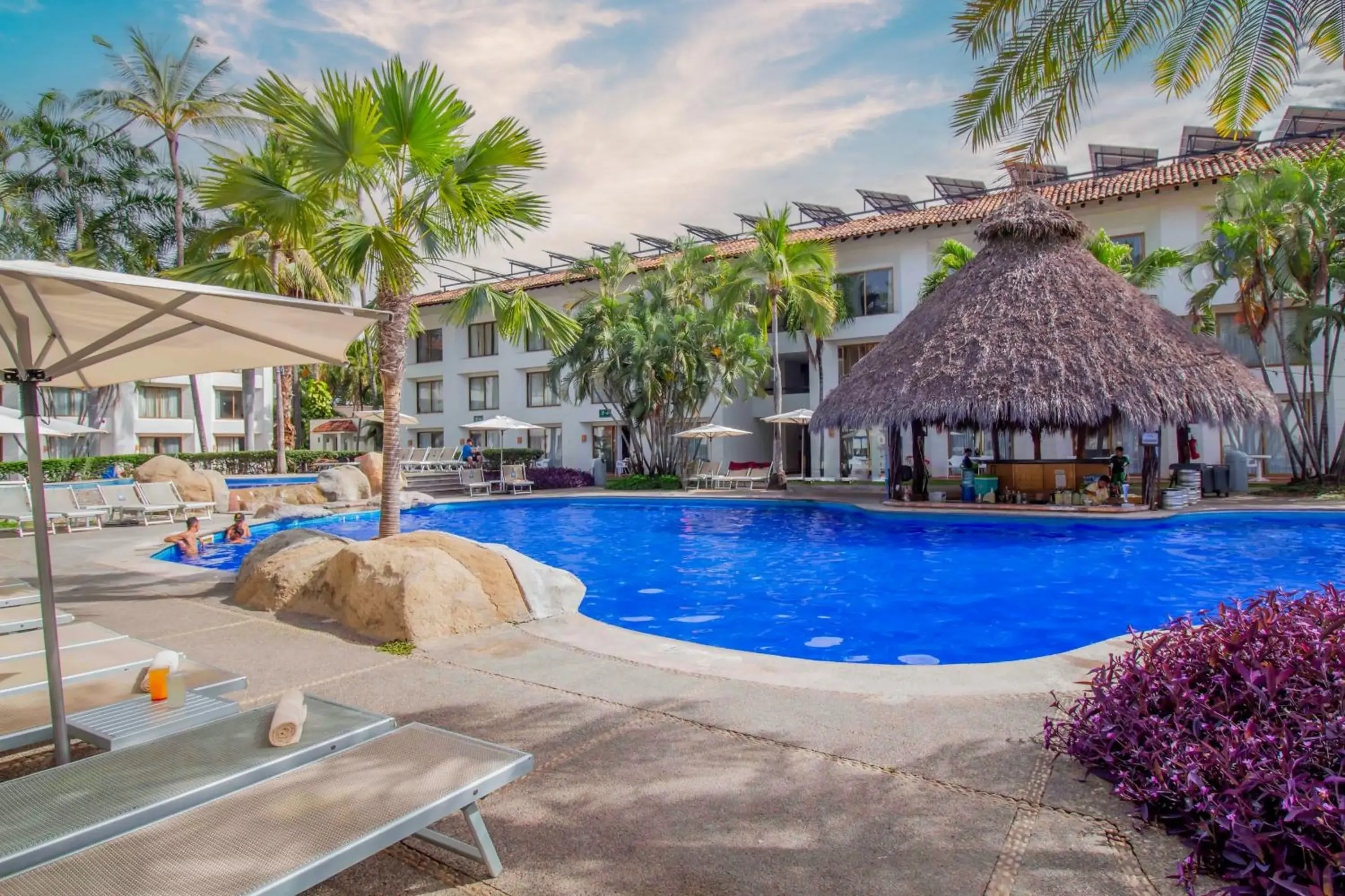 Swimming pool in Plaza Pelicanos Club Beach Resort All Inclusive Swimming pool in Plaza Pelicanos Club Beach Resort All Inclusive