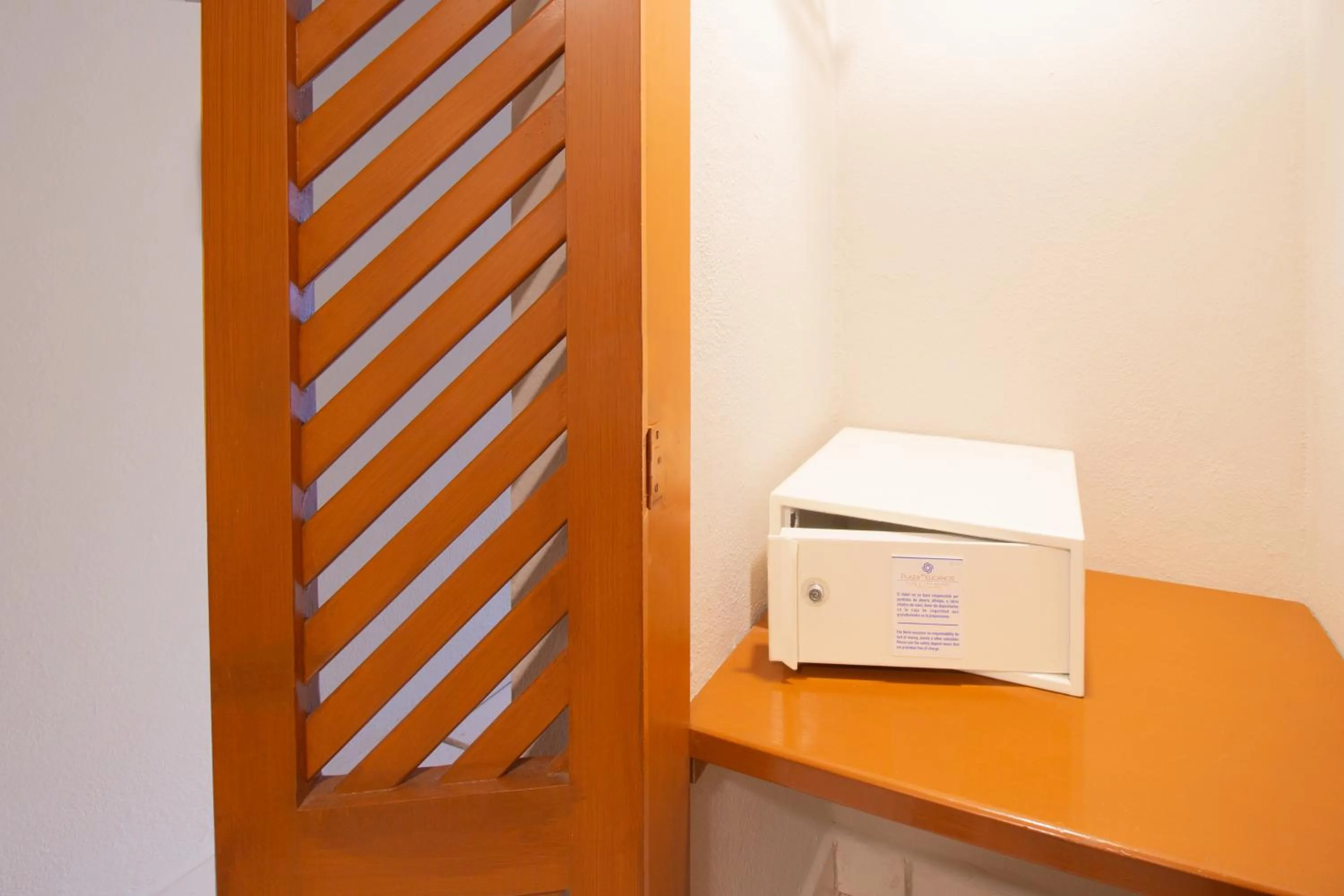 safe in Plaza Pelicanos Club Beach Resort All Inclusive