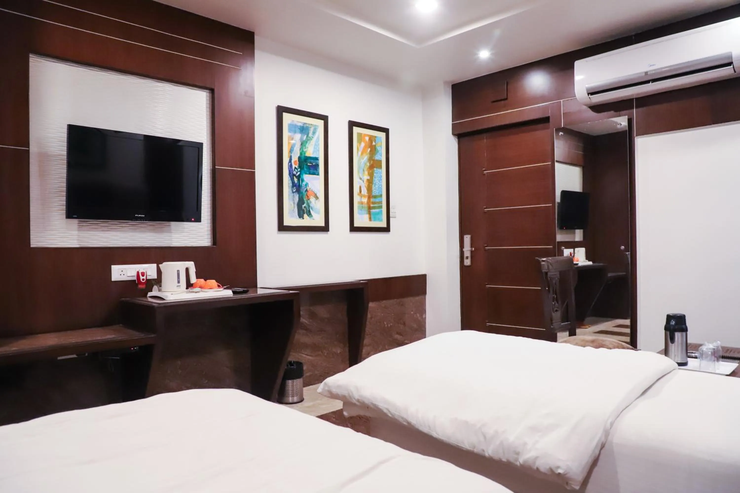 TV and multimedia, Bed in Vijan Palace