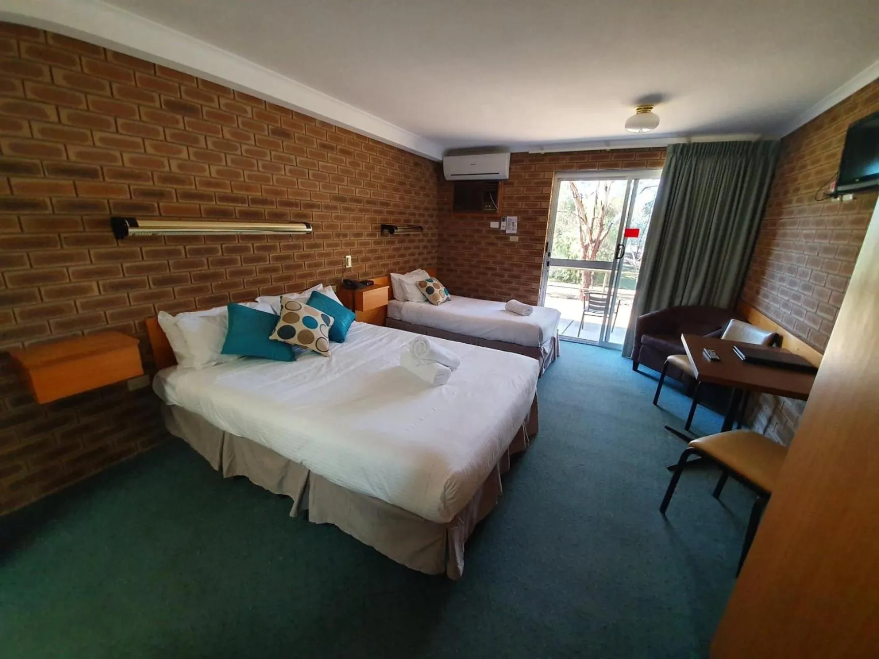 Bedroom, Bed in Corowa Golf Club Motel
