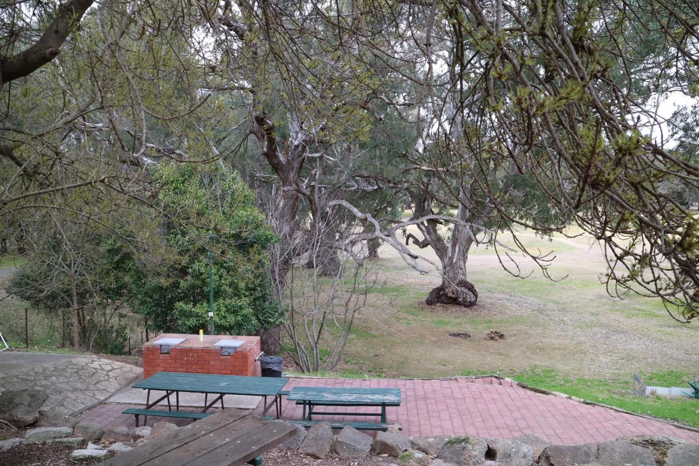 BBQ facilities in Corowa Golf Club Motel