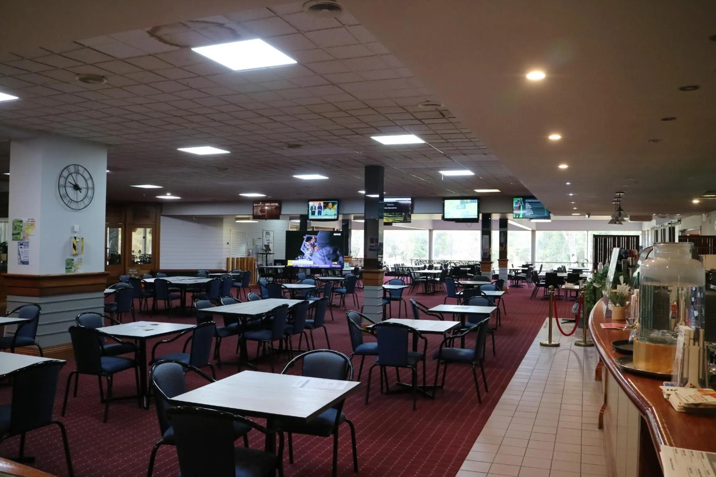 Lounge or bar in Corowa Golf Club Motel