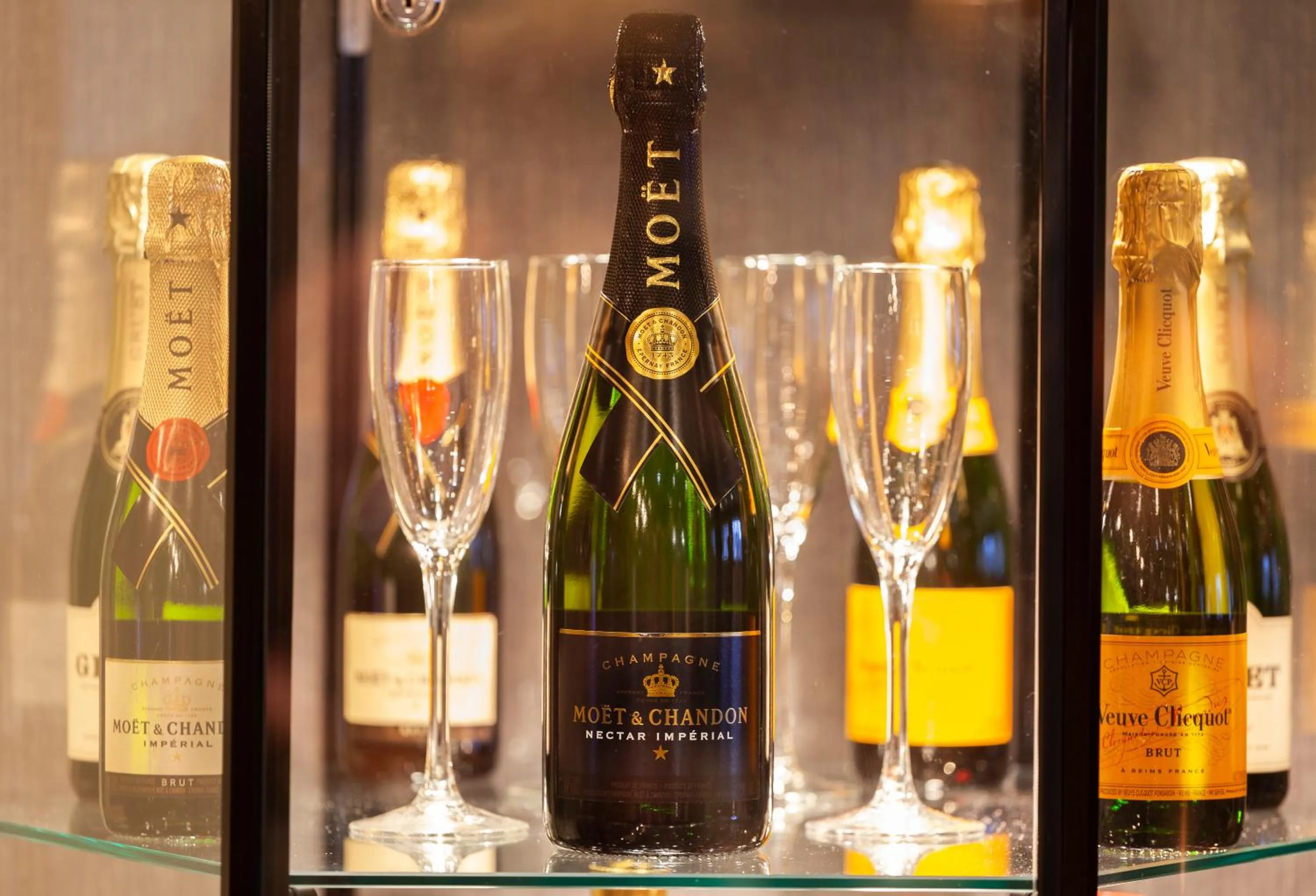 Alcoholic drinks in The Manhattan Club