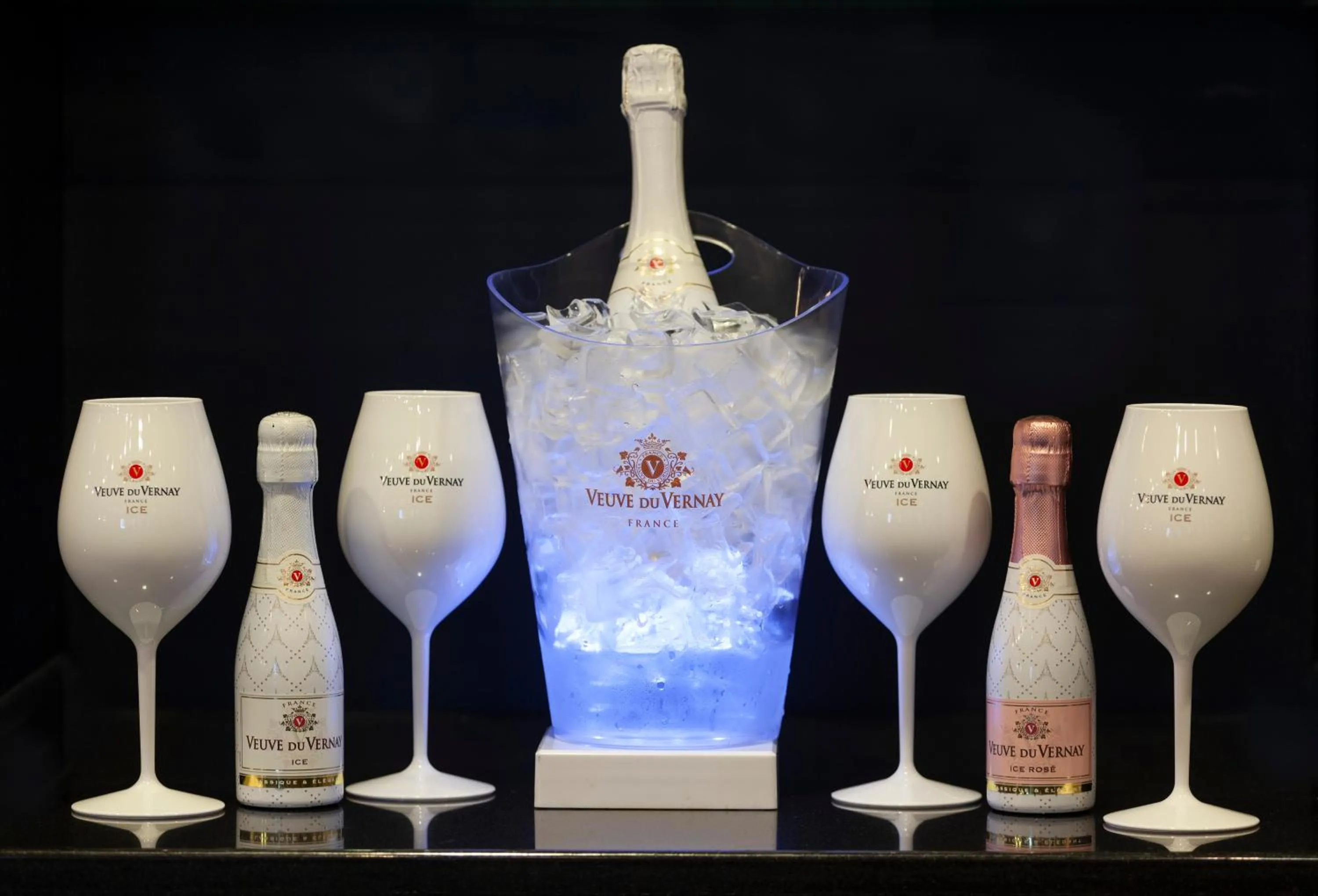 Alcoholic drinks in The Manhattan Club