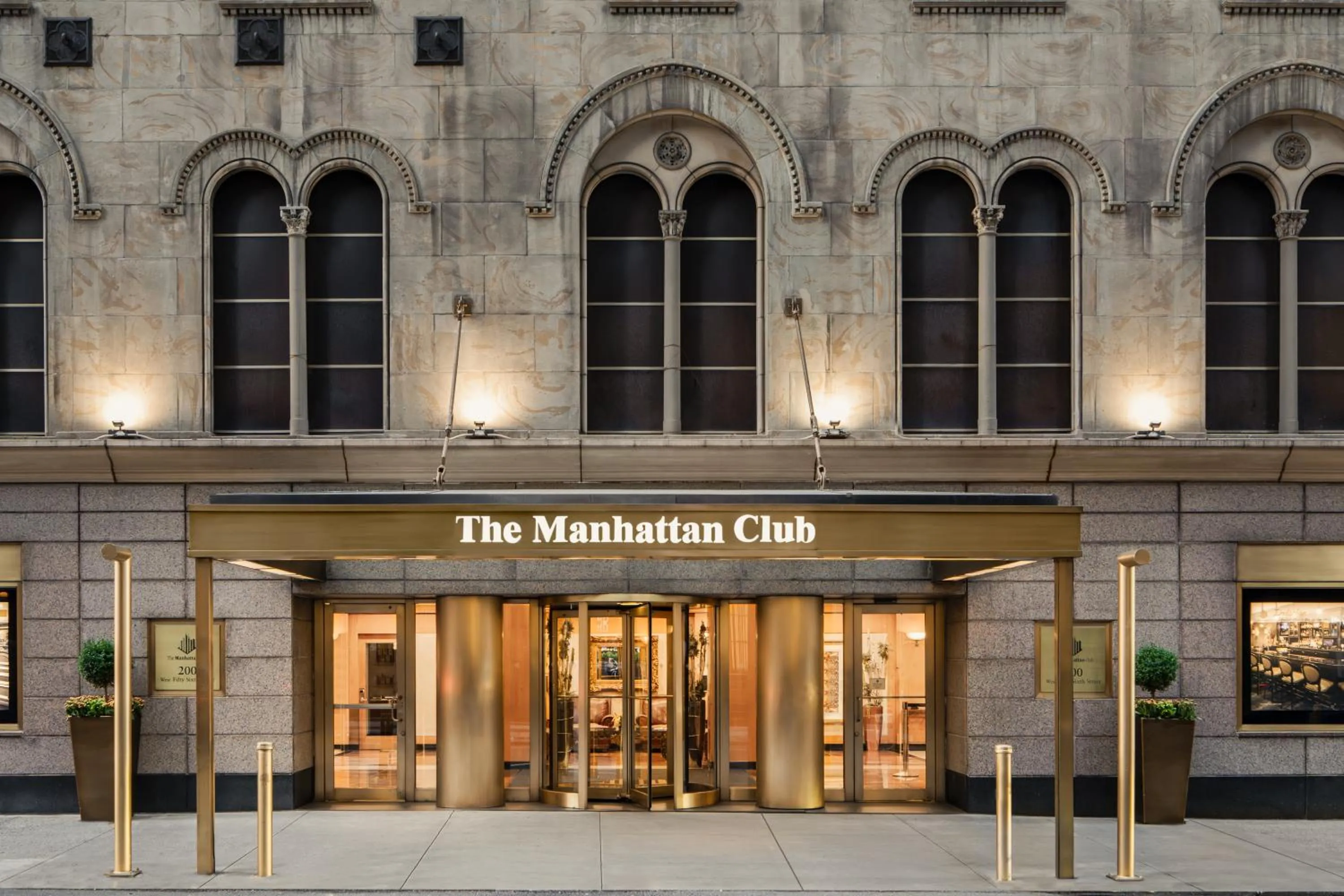 Facade/entrance in The Manhattan Club