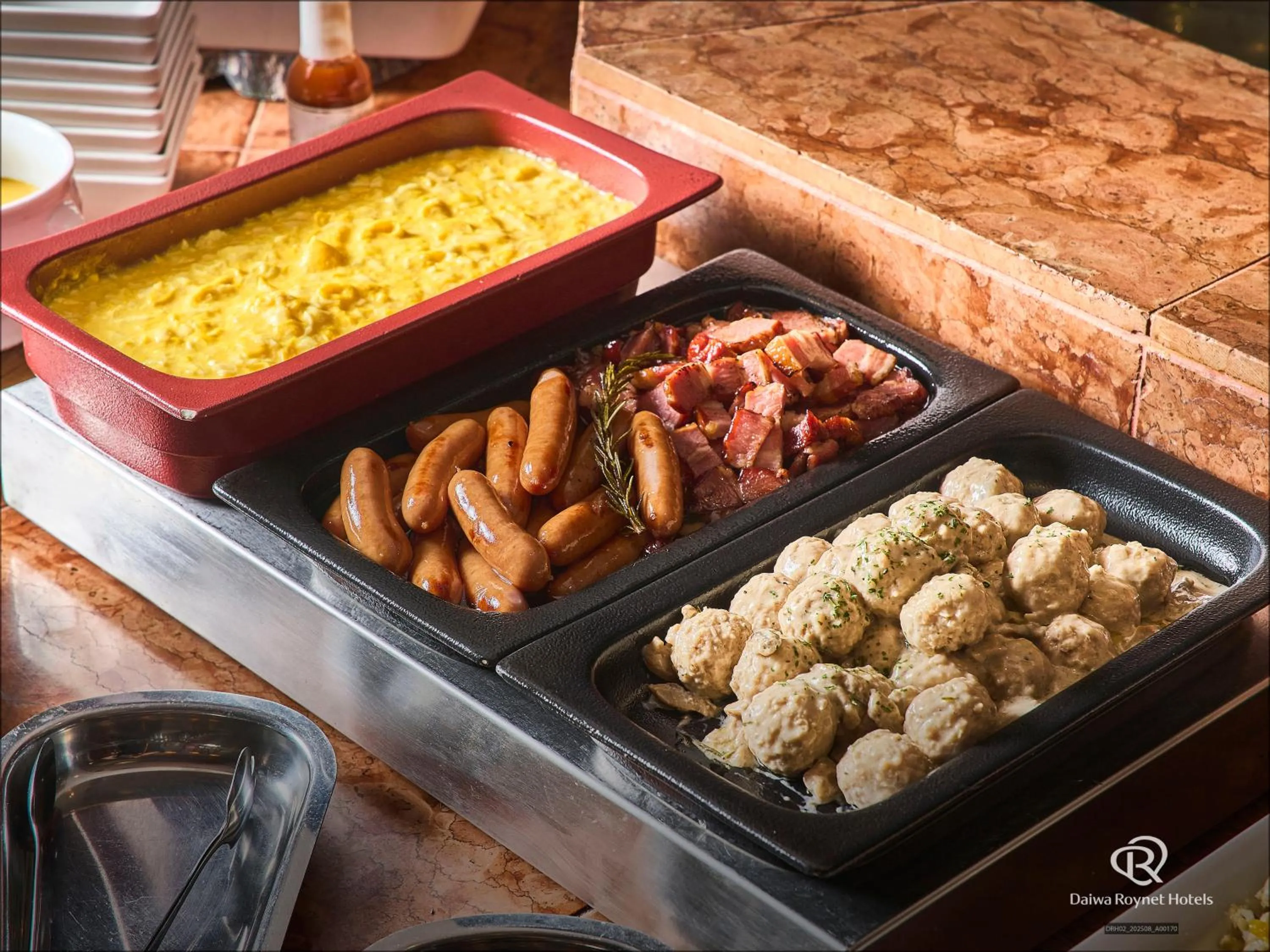 Buffet breakfast in Daiwa Roynet Hotel Tokyo Osaki