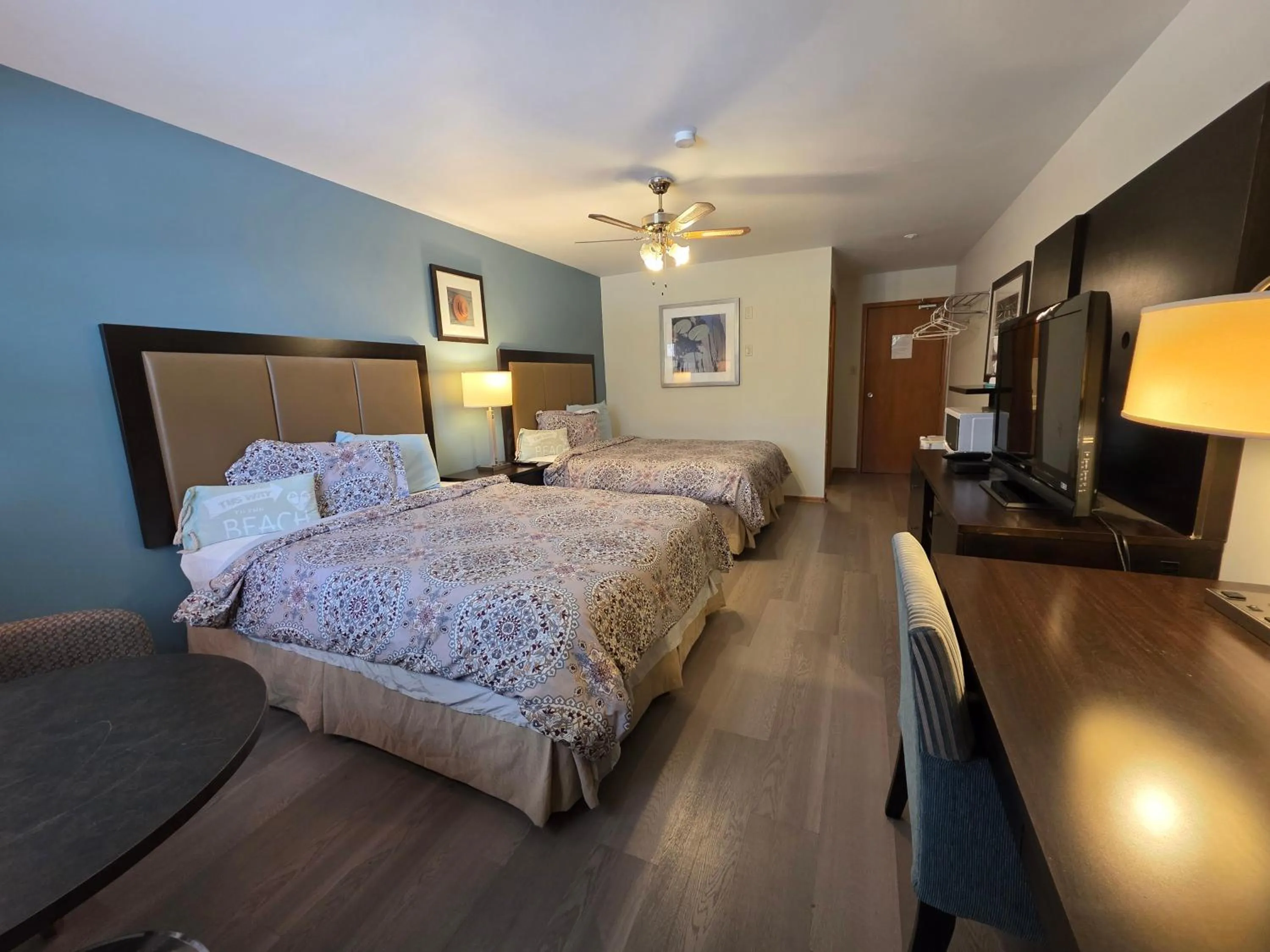 Bed in Shenstone Motor Inn and Restaurant