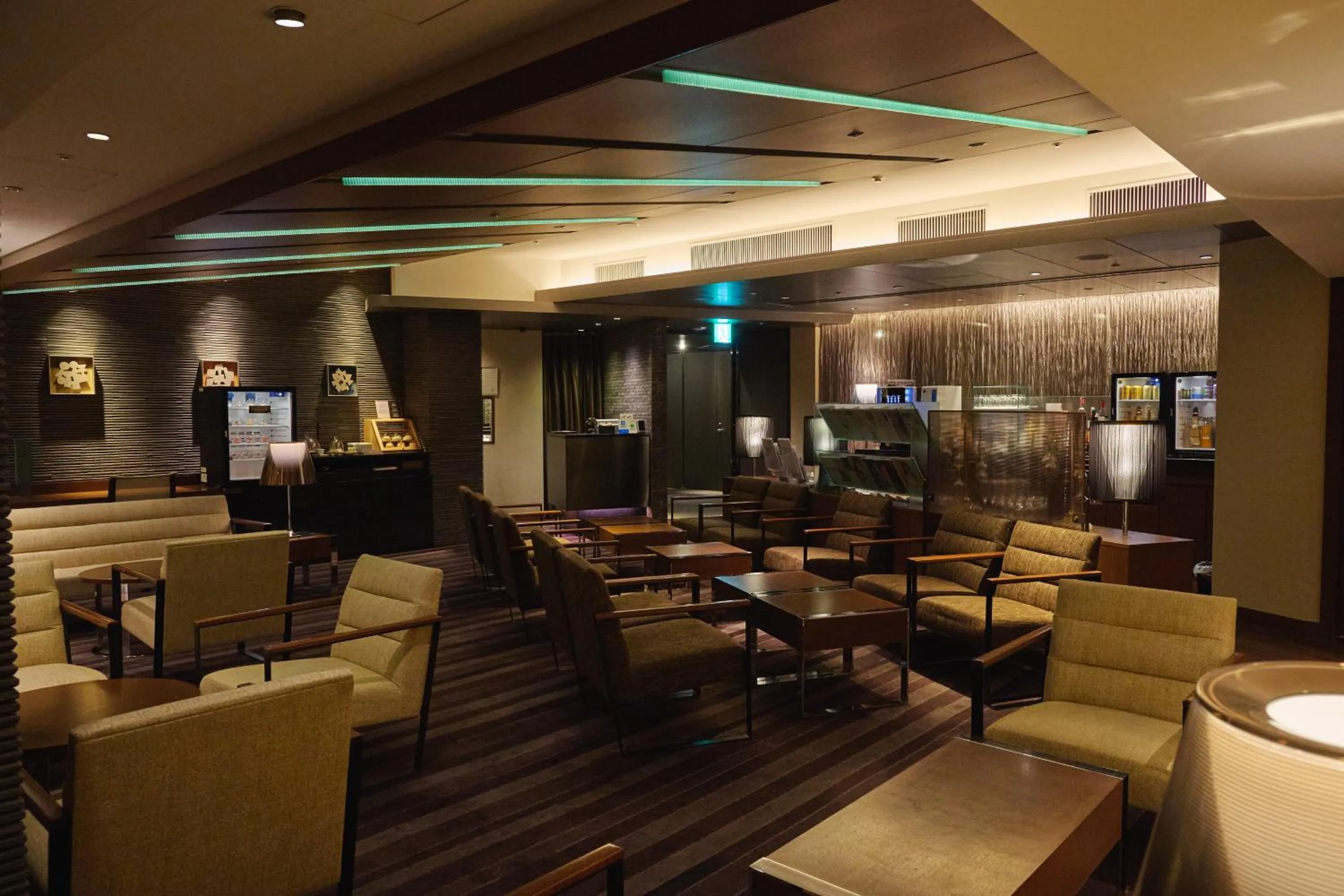 Lounge or bar in Hotel Granvia Osaka-JR Hotel Group