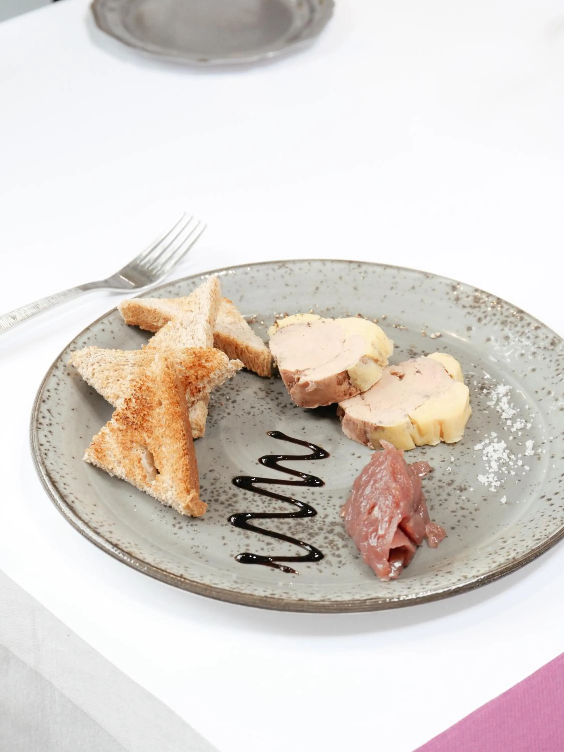 Restaurant/places to eat in Logis Le Clos Deauville Saint Gatien