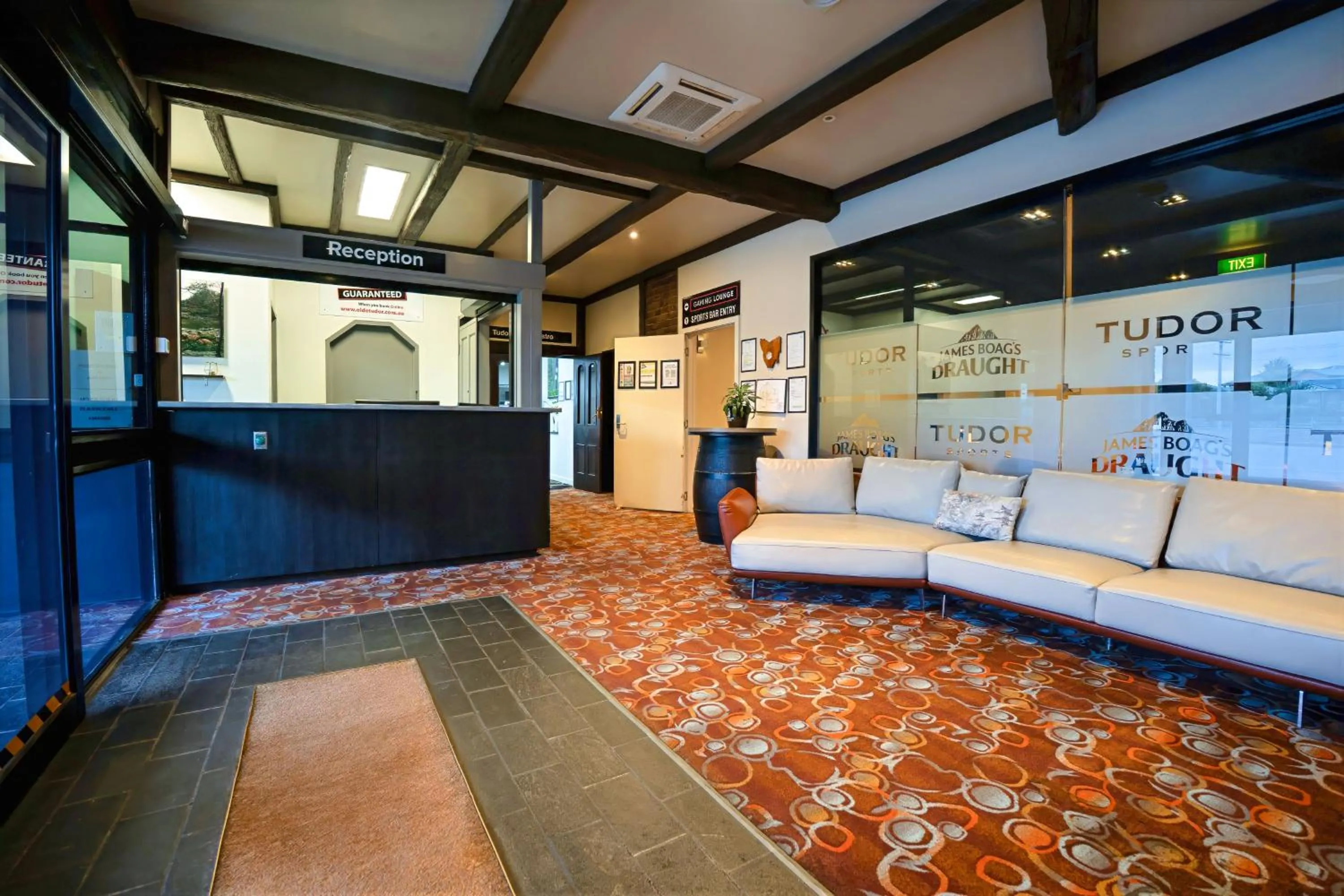 Lobby or reception in Olde Tudor Hotel