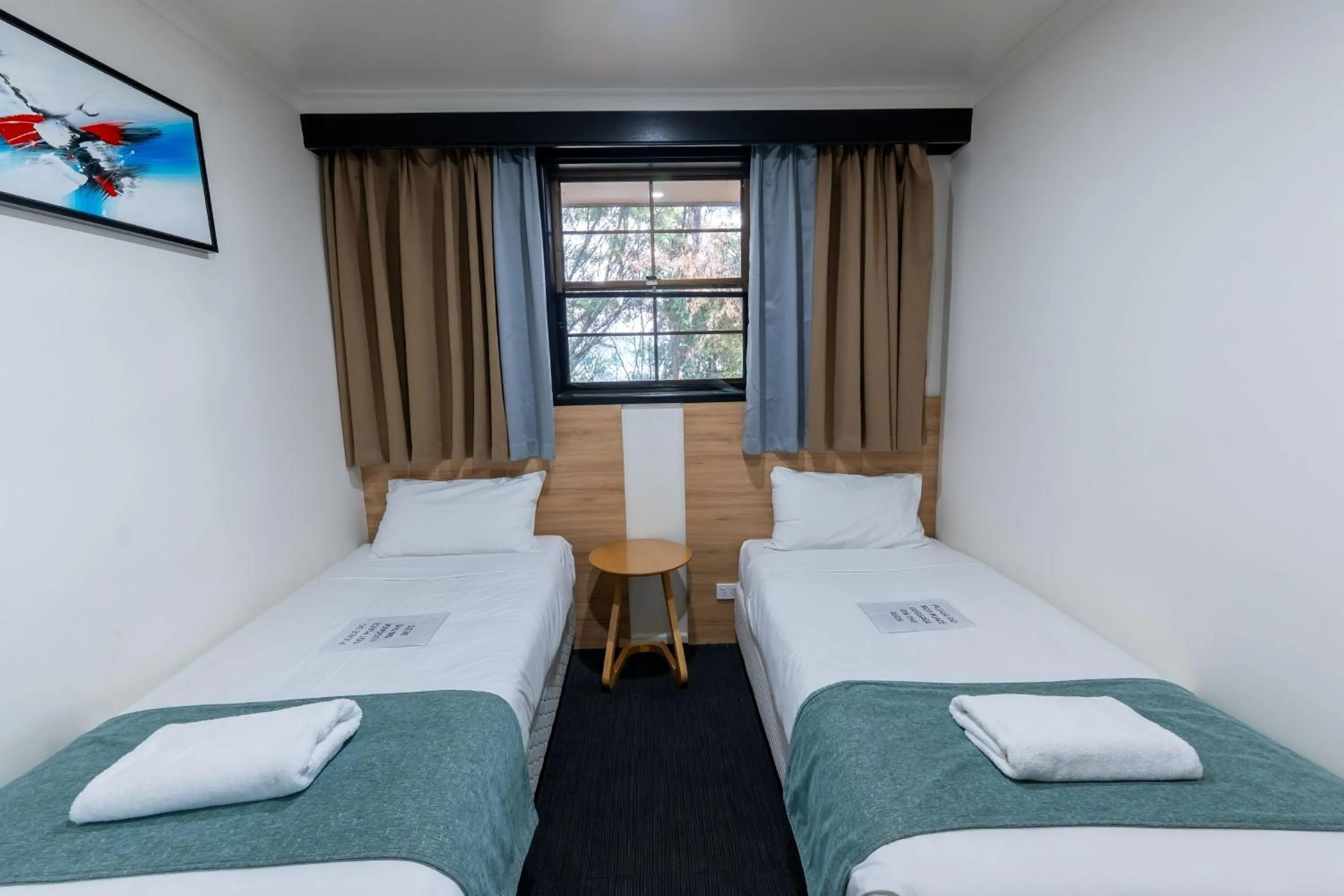 Bed in Olde Tudor Hotel