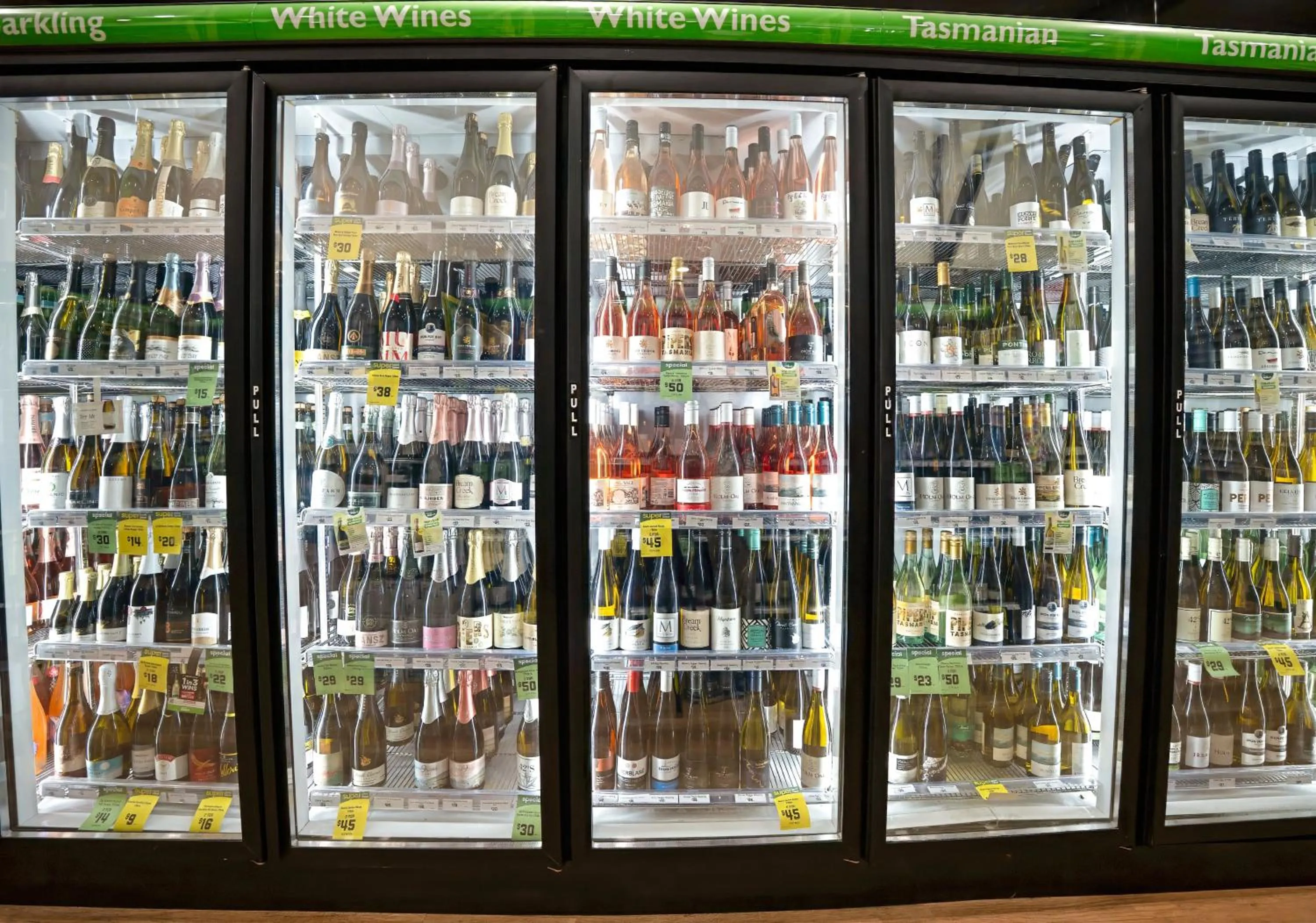 Drinks in Olde Tudor Hotel