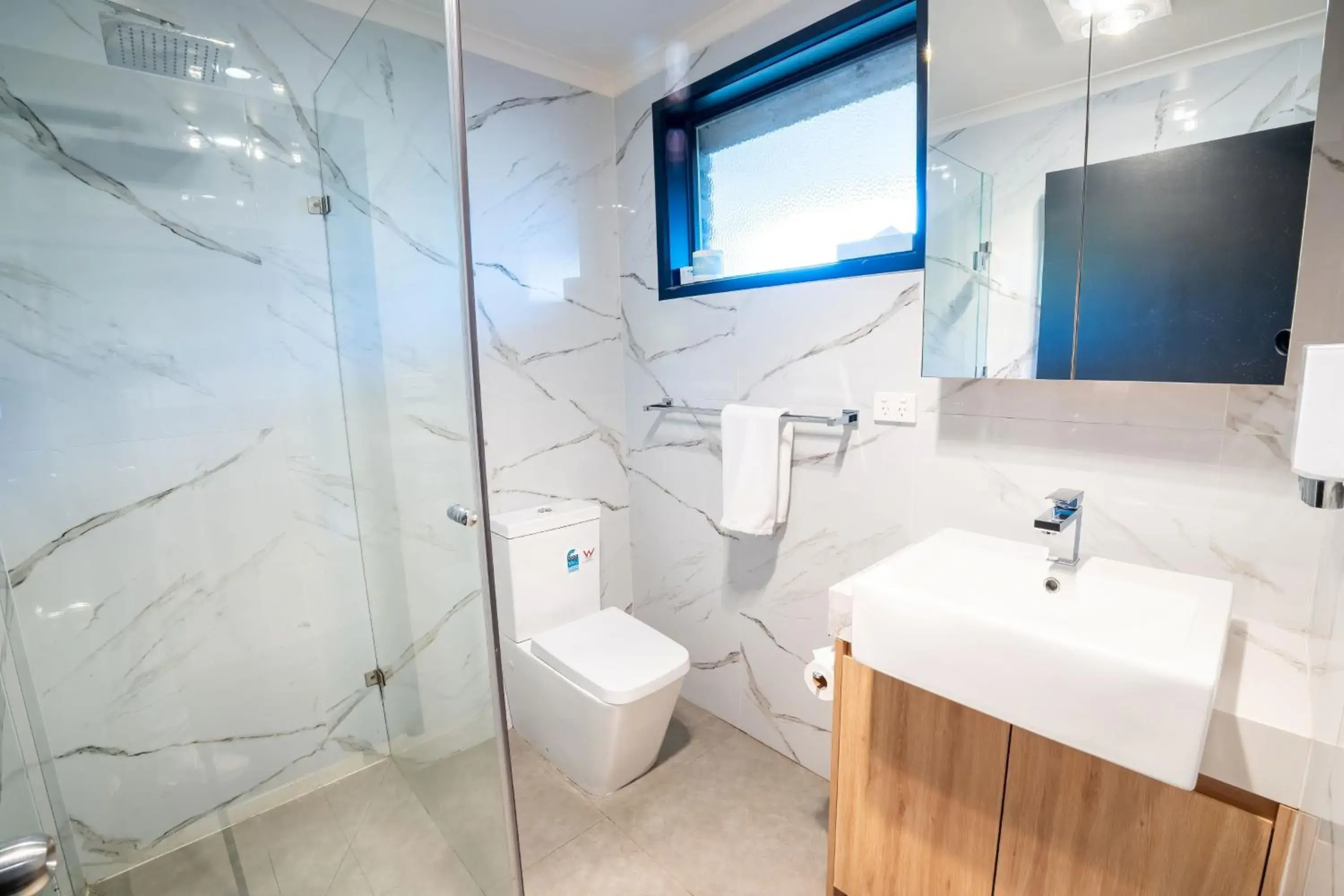 Three Bedroom Apartment in Olde Tudor Hotel Three Bedroom Apartment in Olde Tudor Hotel