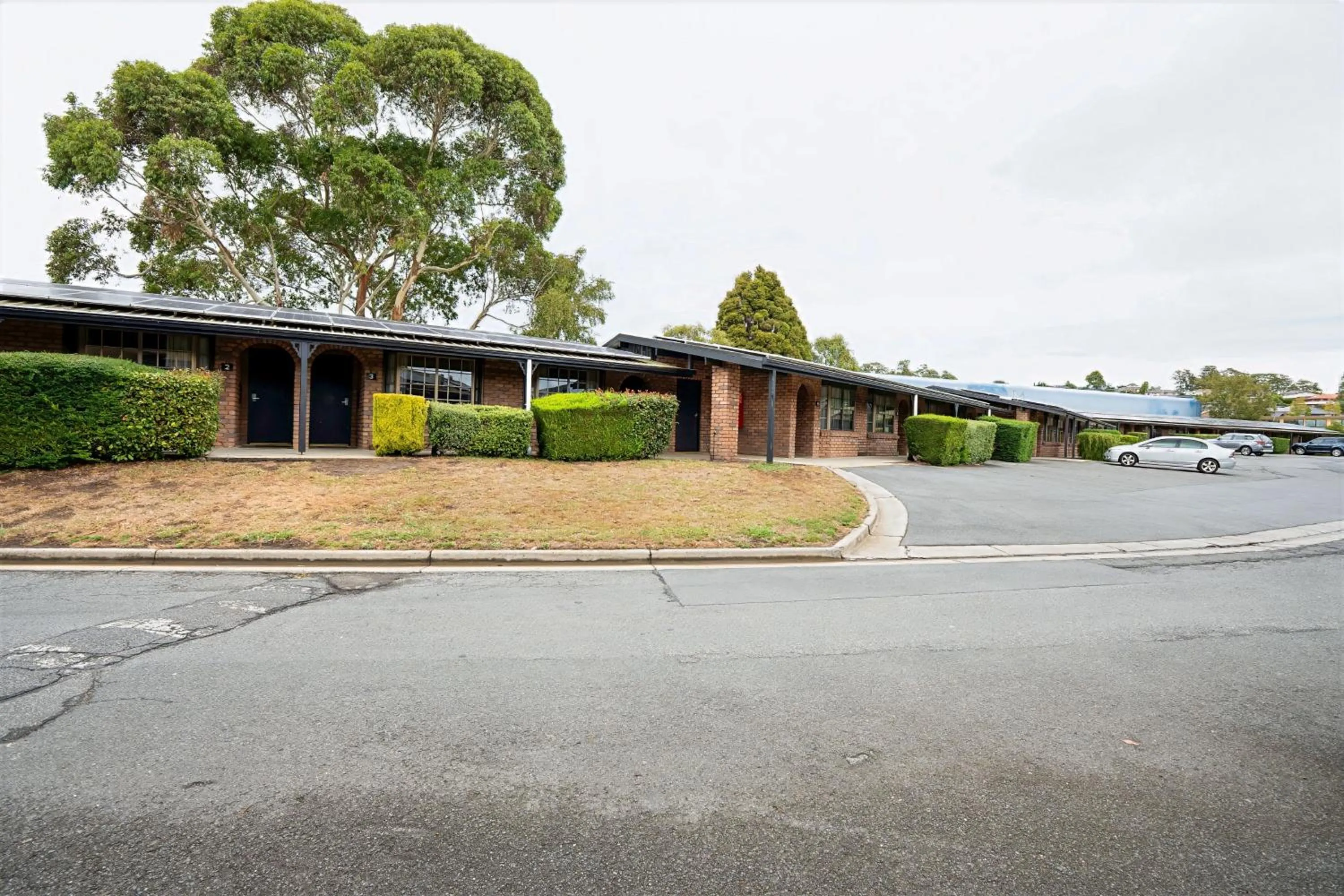 Property building in Olde Tudor Hotel