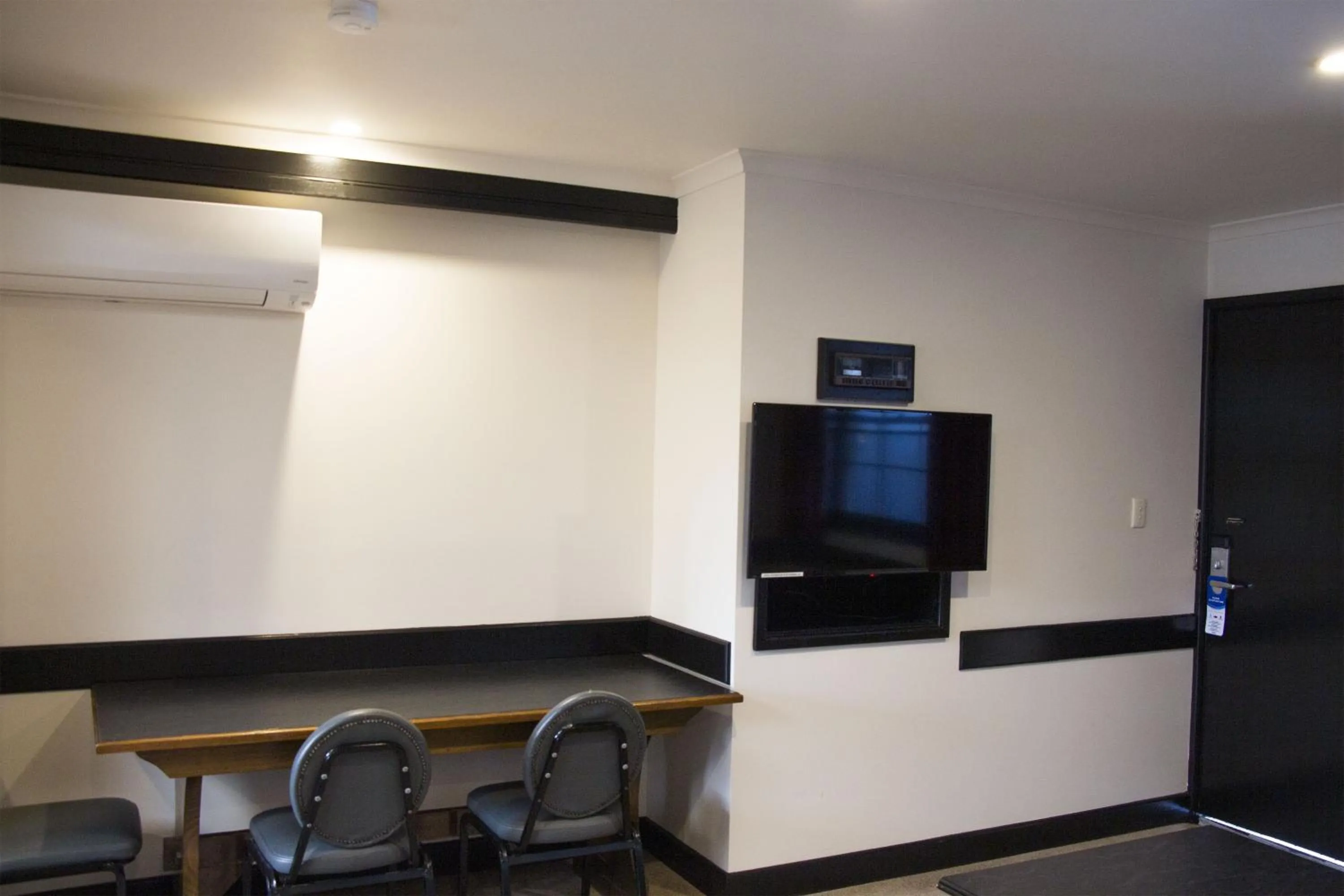 Family Room in Olde Tudor Hotel