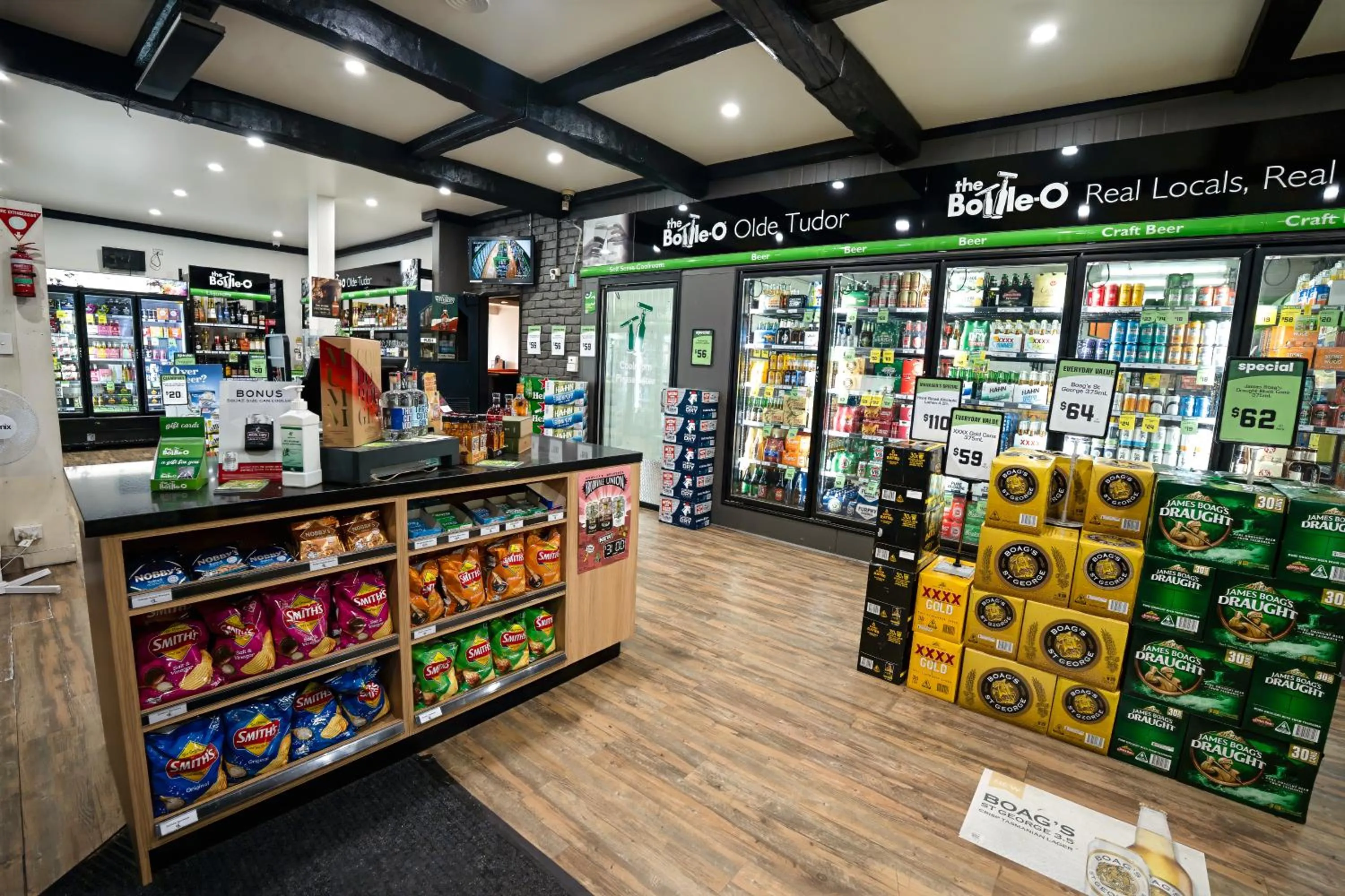 Alcoholic drinks in Olde Tudor Hotel