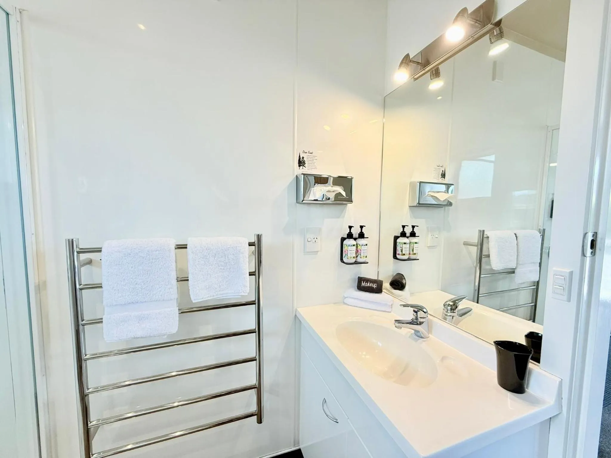 Bathroom in ASURE Fountain Resort Motel