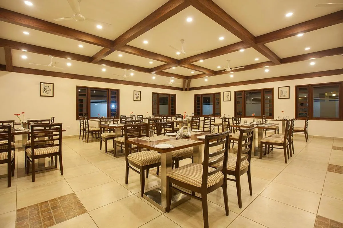Restaurant/places to eat in Le Coffee Resort