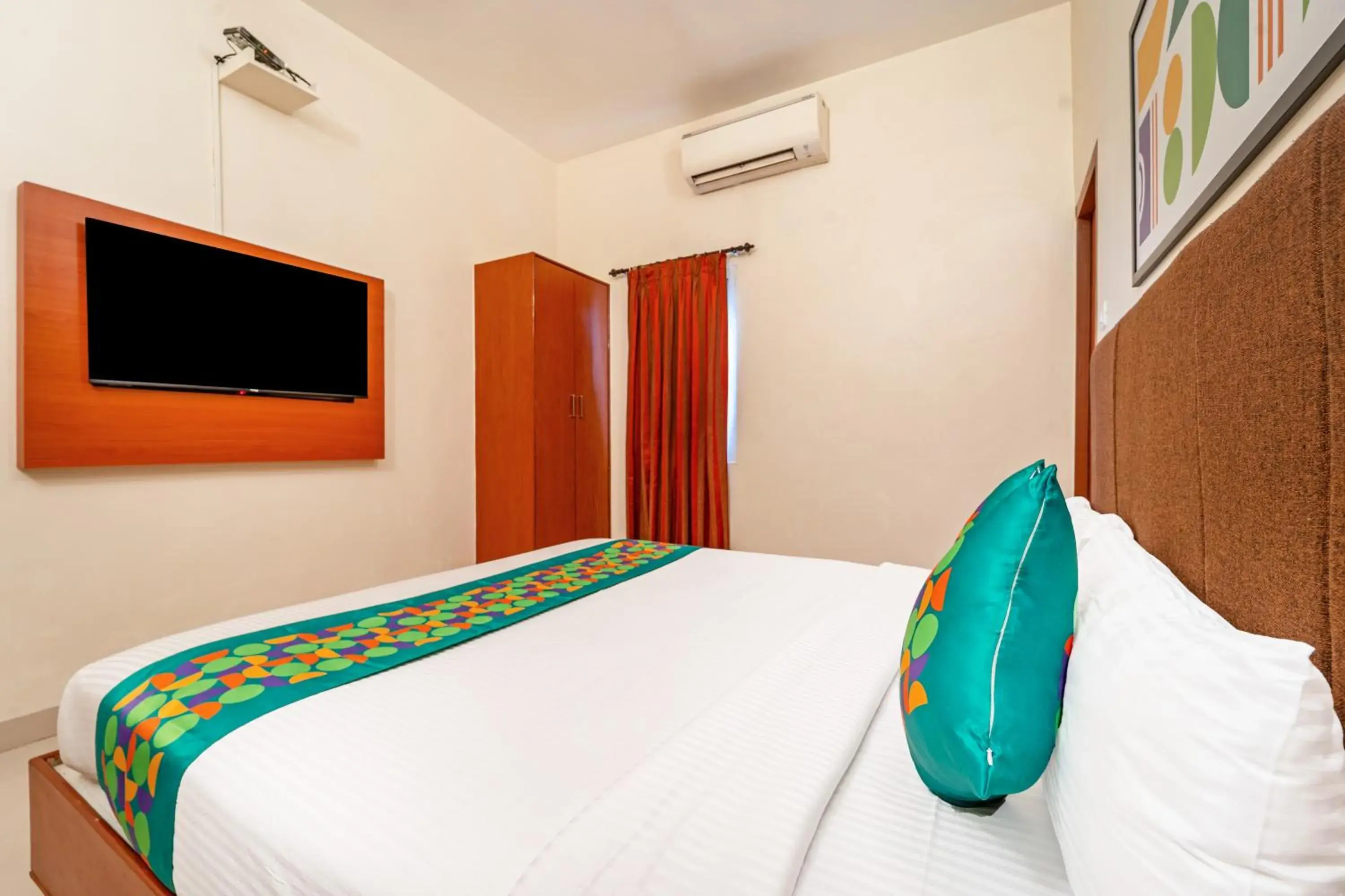 Bedroom, Bed in Treebo Sam Residency Bedroom, Bed in Treebo Sam Residency