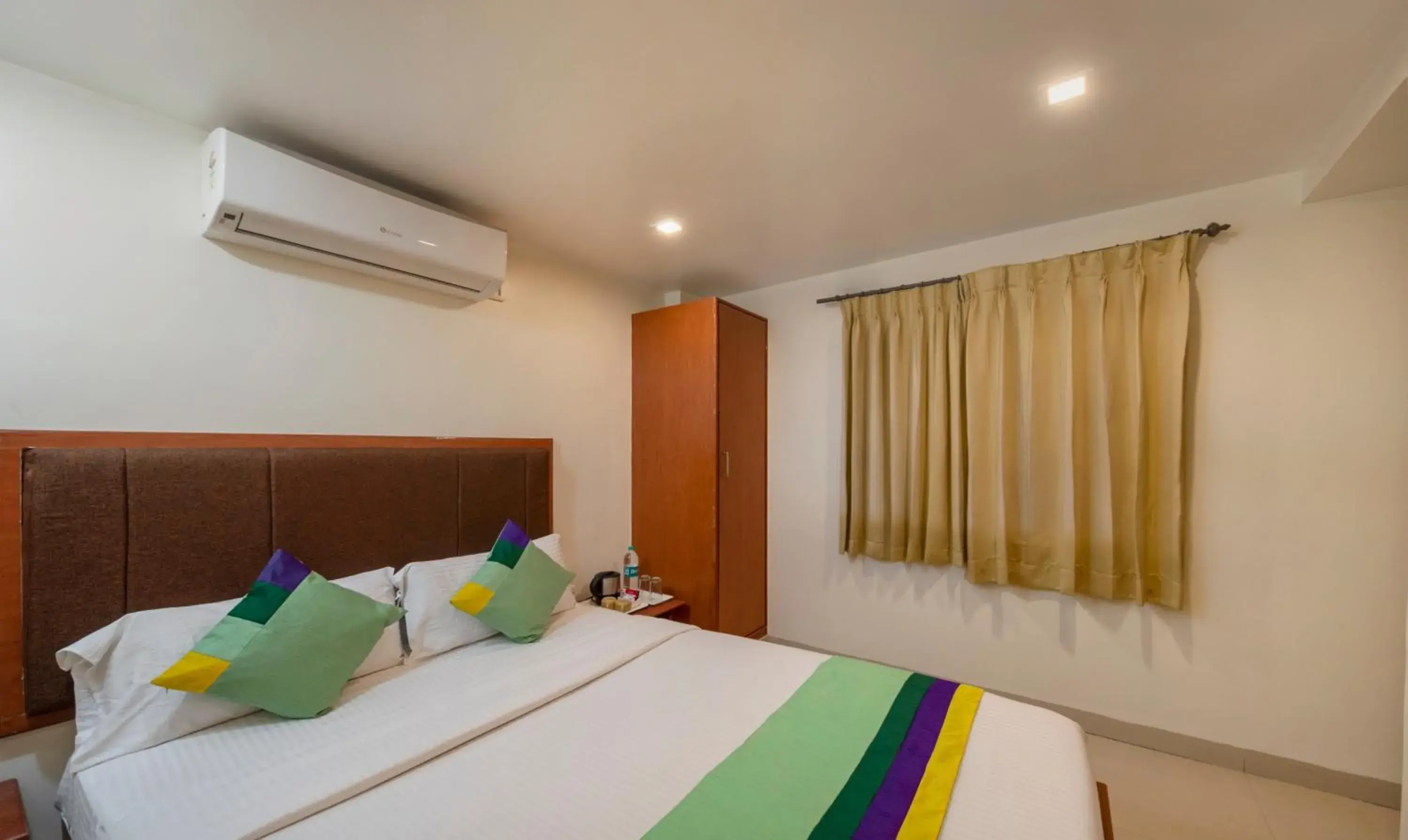 Bed in Treebo Sam Residency Bed in Treebo Sam Residency