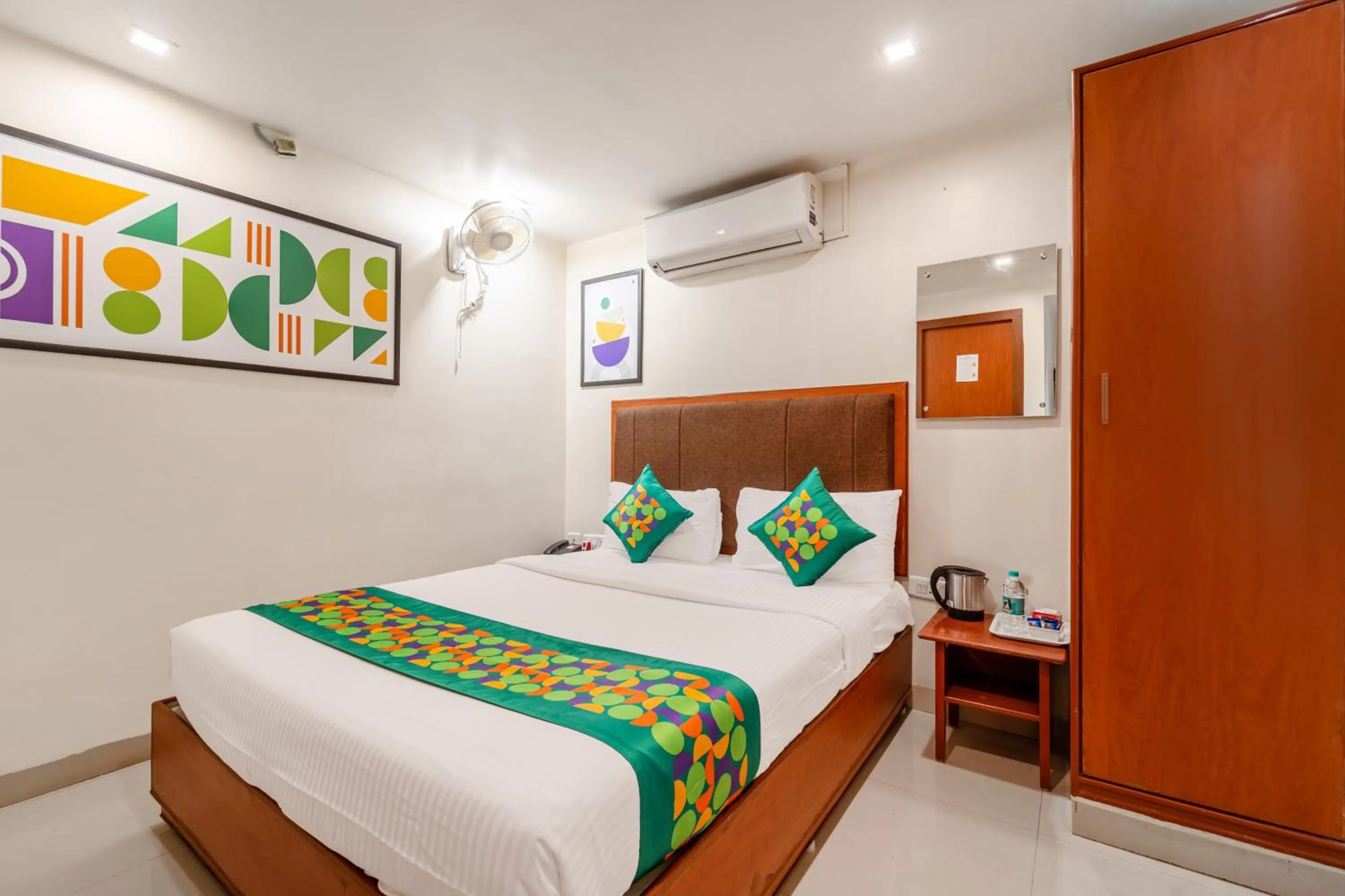 Bedroom, Bed in Treebo Sam Residency