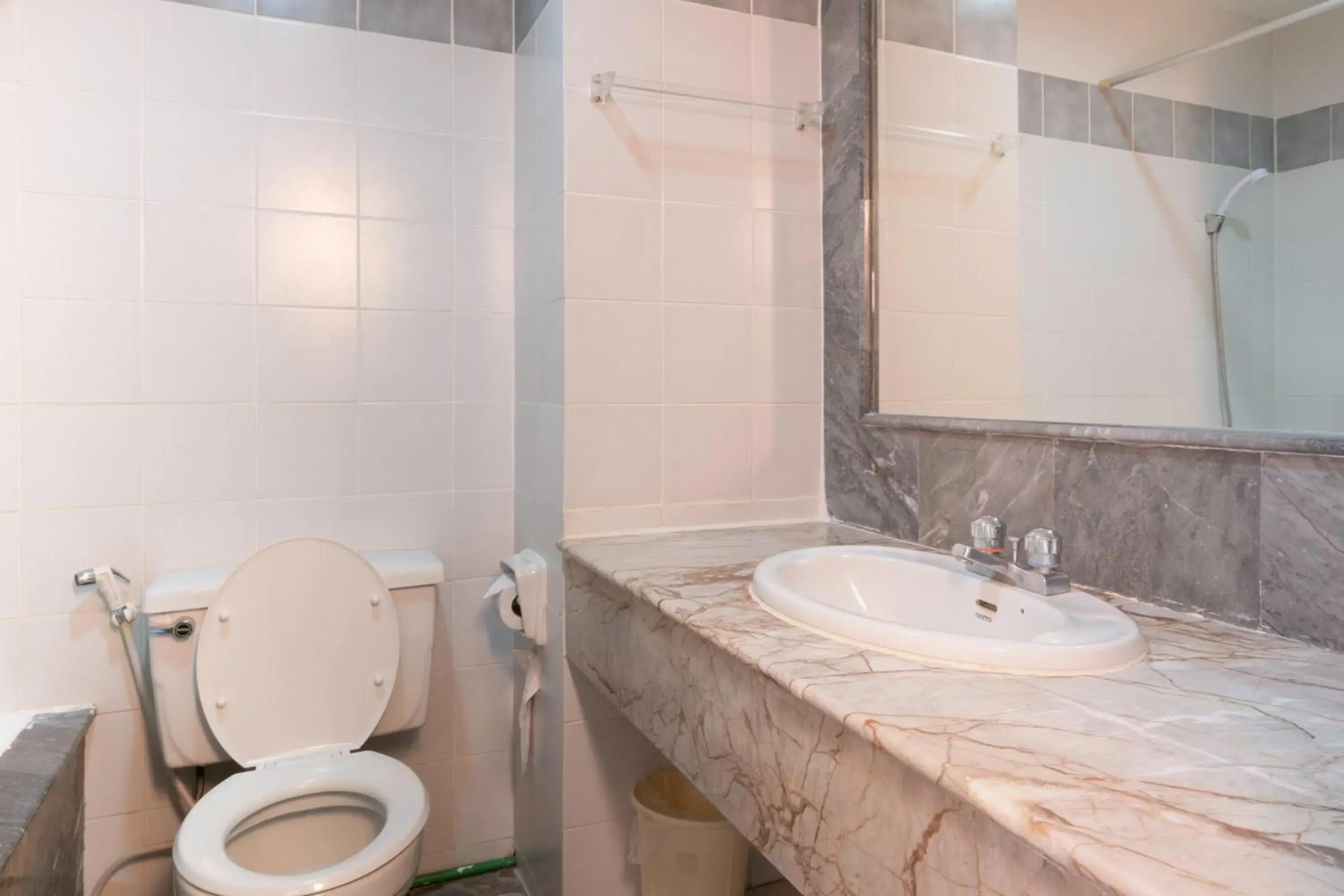 Bathroom in Mike Beach Resort Bathroom in Mike Beach Resort