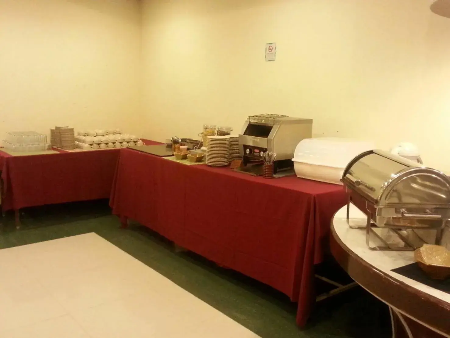 Restaurant/places to eat in Mike Beach Resort Restaurant/places to eat in Mike Beach Resort