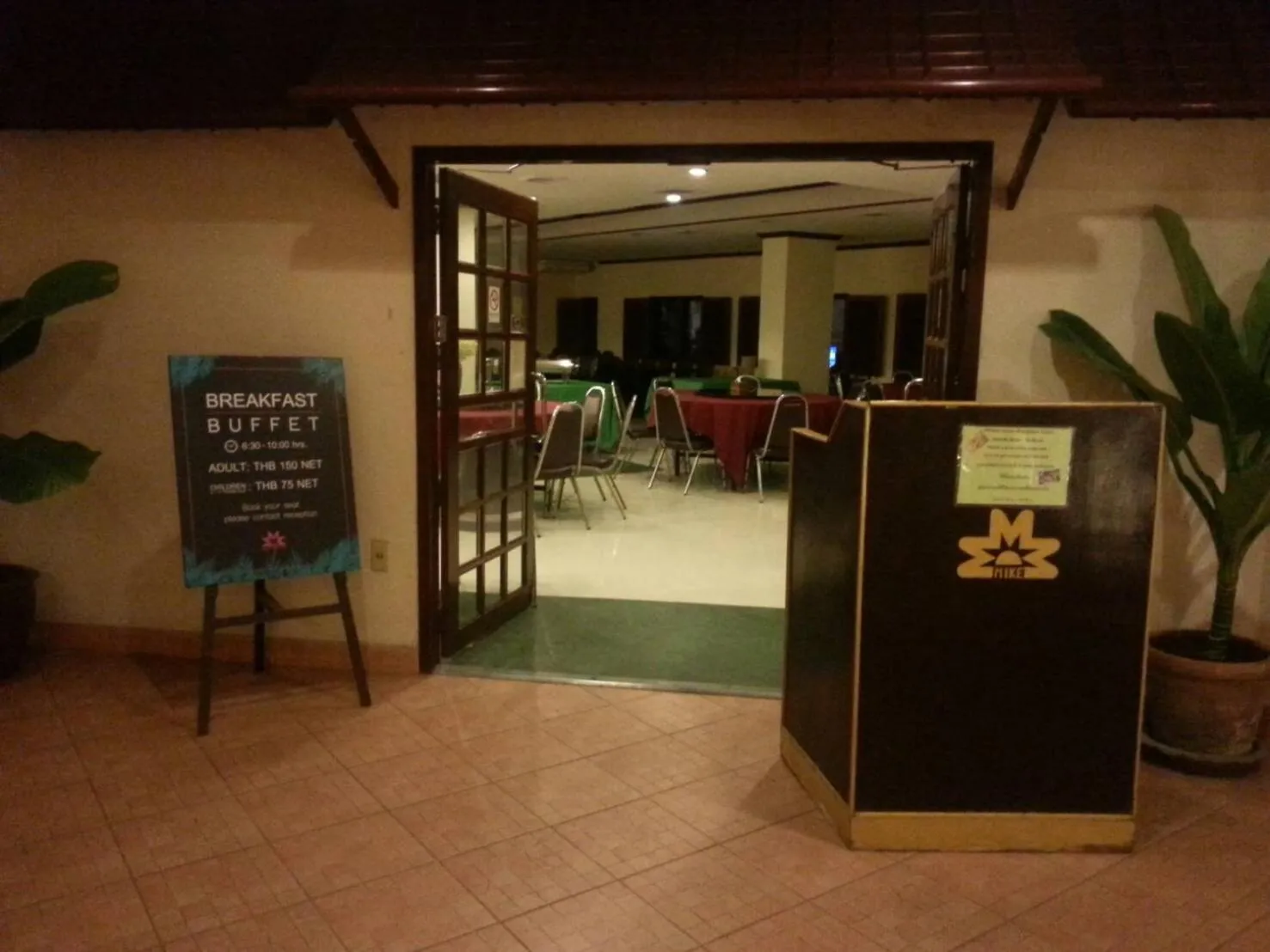 Breakfast in Mike Beach Resort