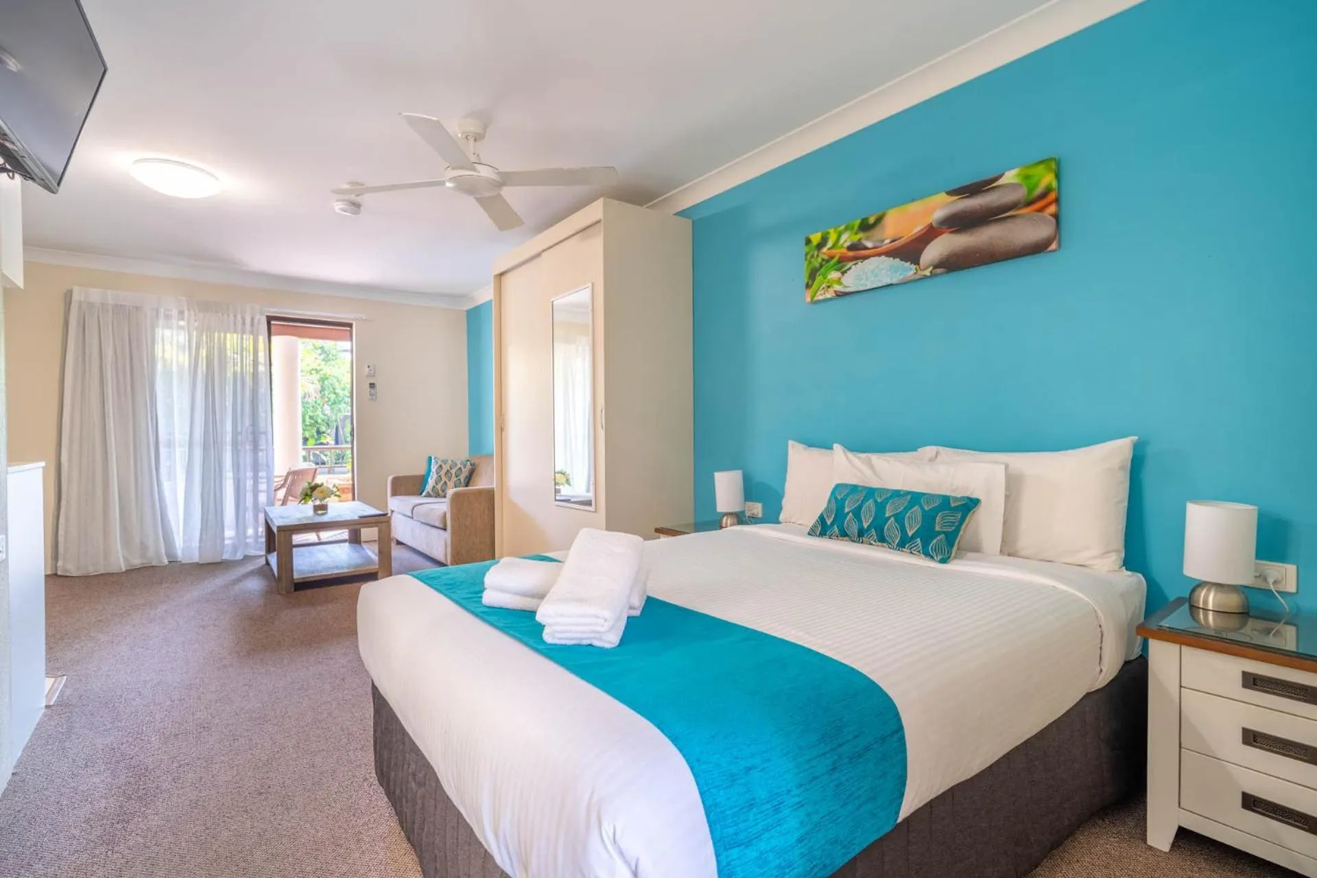 Bed in Byron Bayside Central Studio Apartments