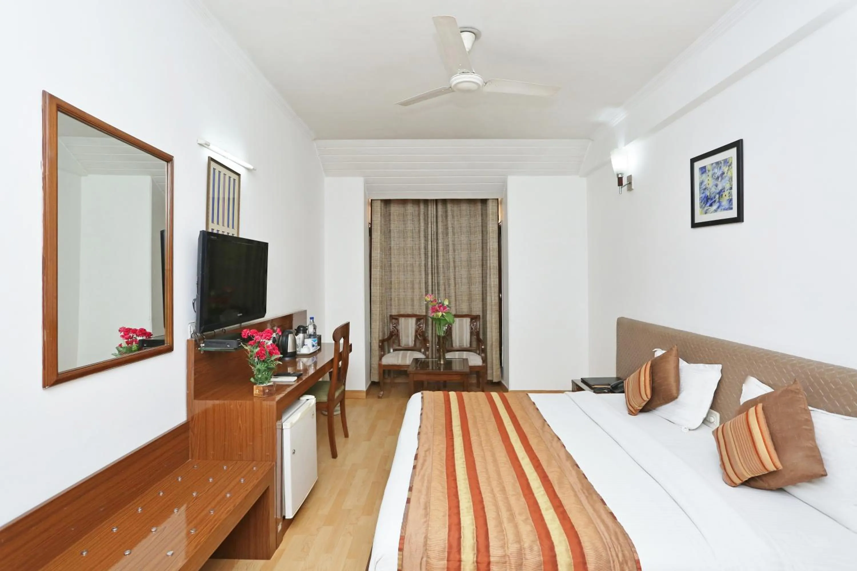 Bed in Hotel Windsor Castle Cyber City