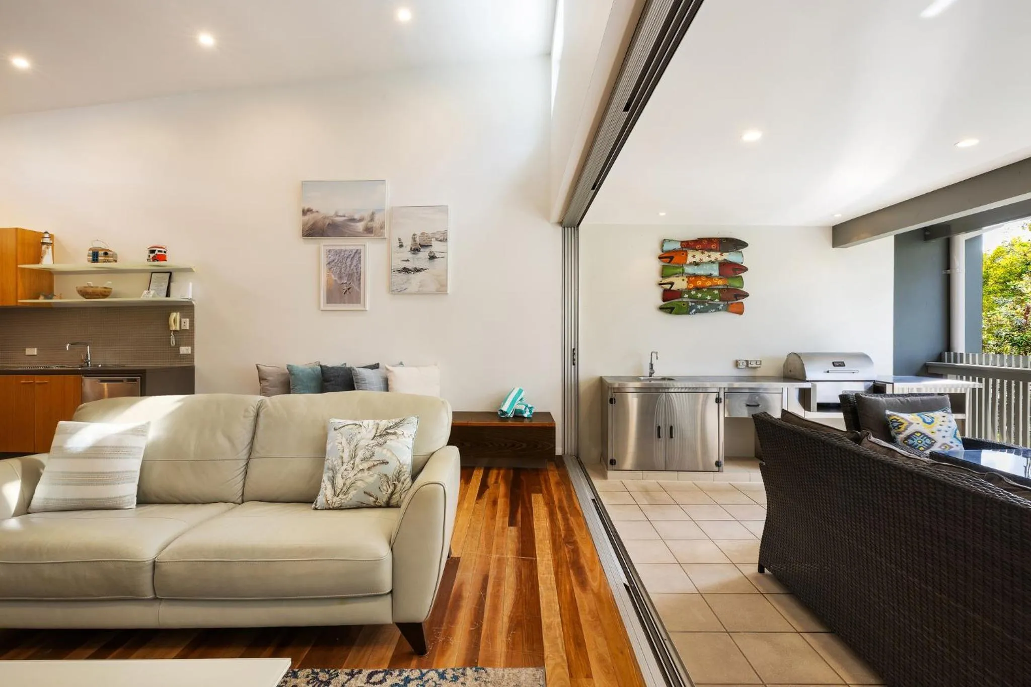 Kitchen or kitchenette in East On Byron Bay Apartments